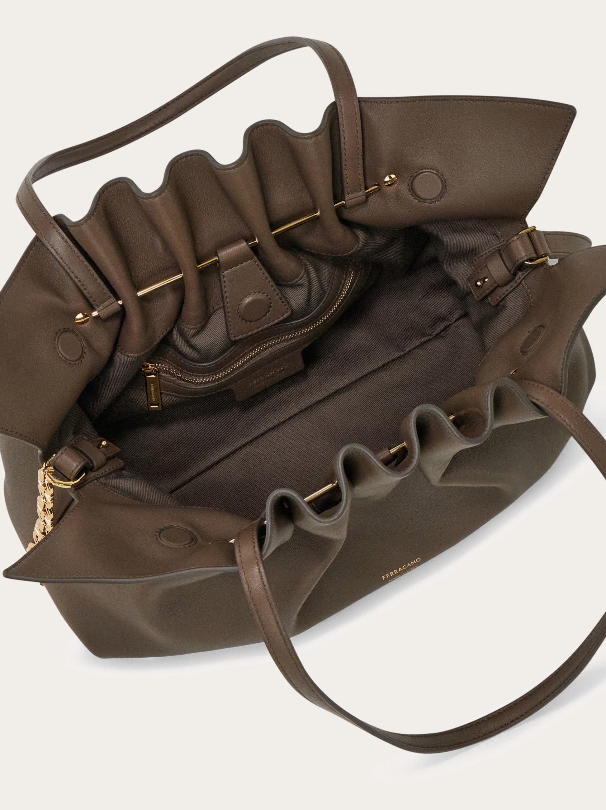 ハンドバッグ Ferragamo Leather Handbag With Draped Details Secured By Min Ferragamo Soft-bag (M) - Women | Ferragamo