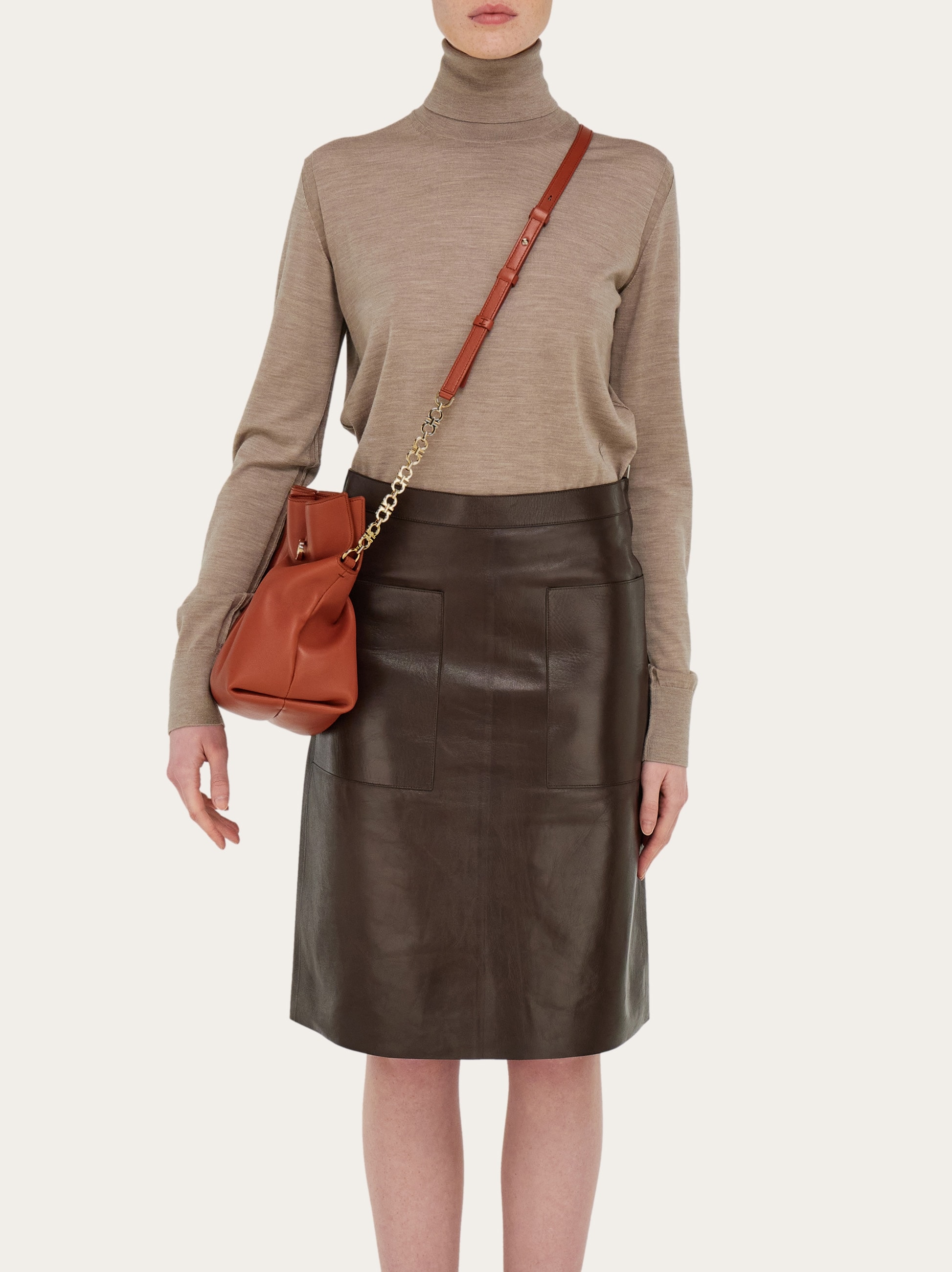 【関税&送料込】Ferragamo Leather Handbag With Draped Detail Ferragamo Large Leather Tote Bag | Neiman Marcus