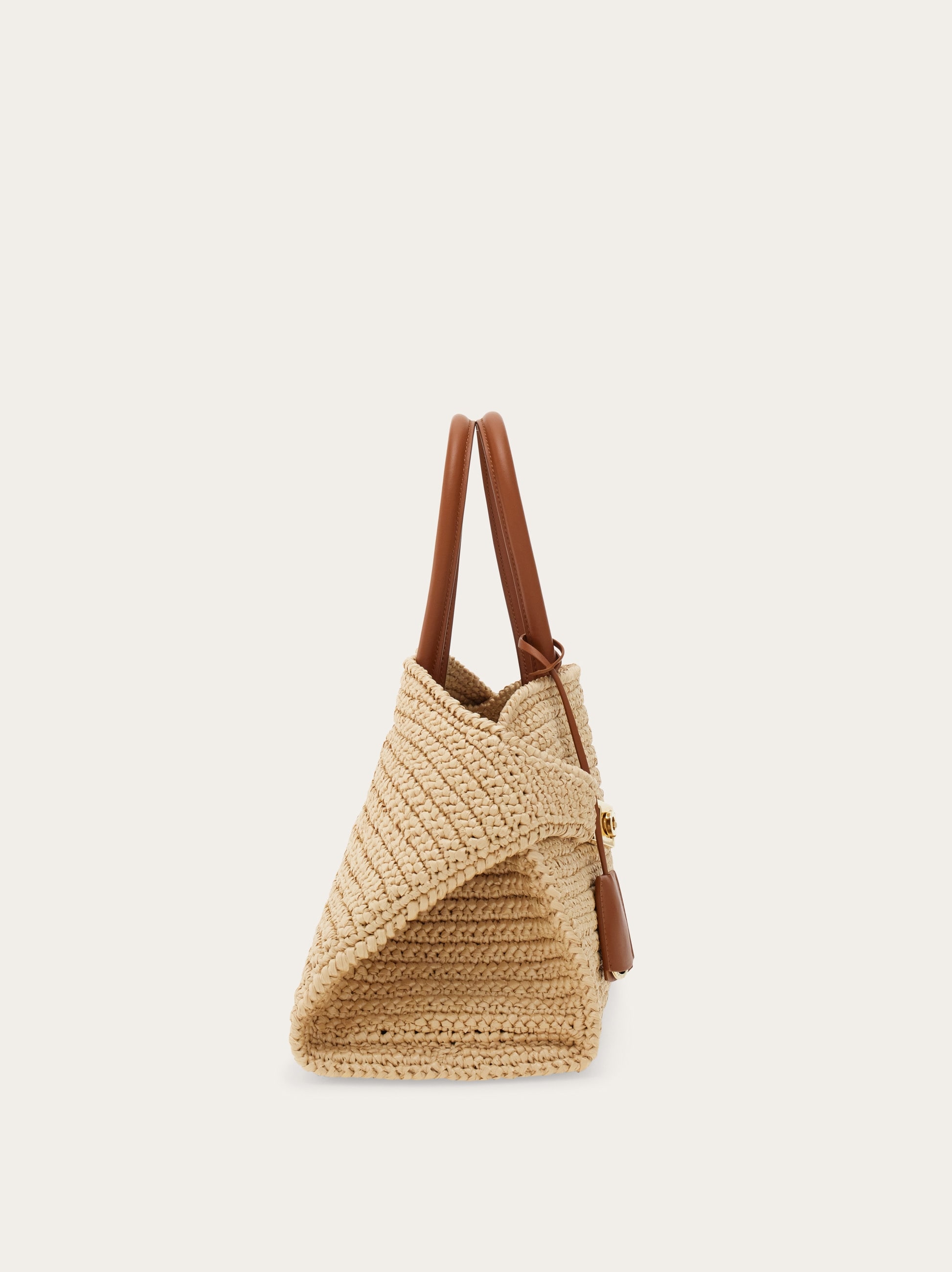 Hug handbag (M) - Women | Ferragamo