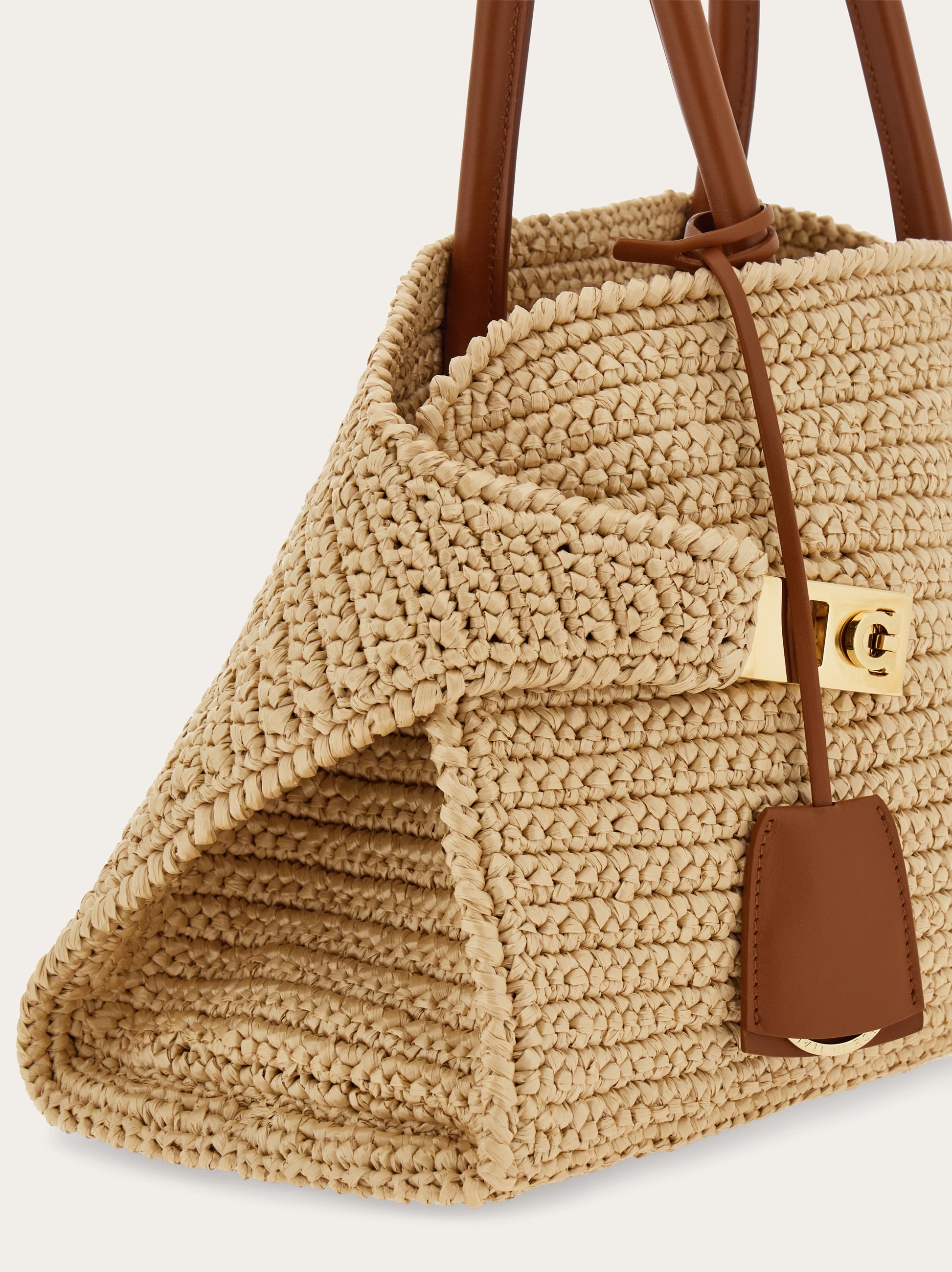 Hug handbag (M) - Women | Ferragamo