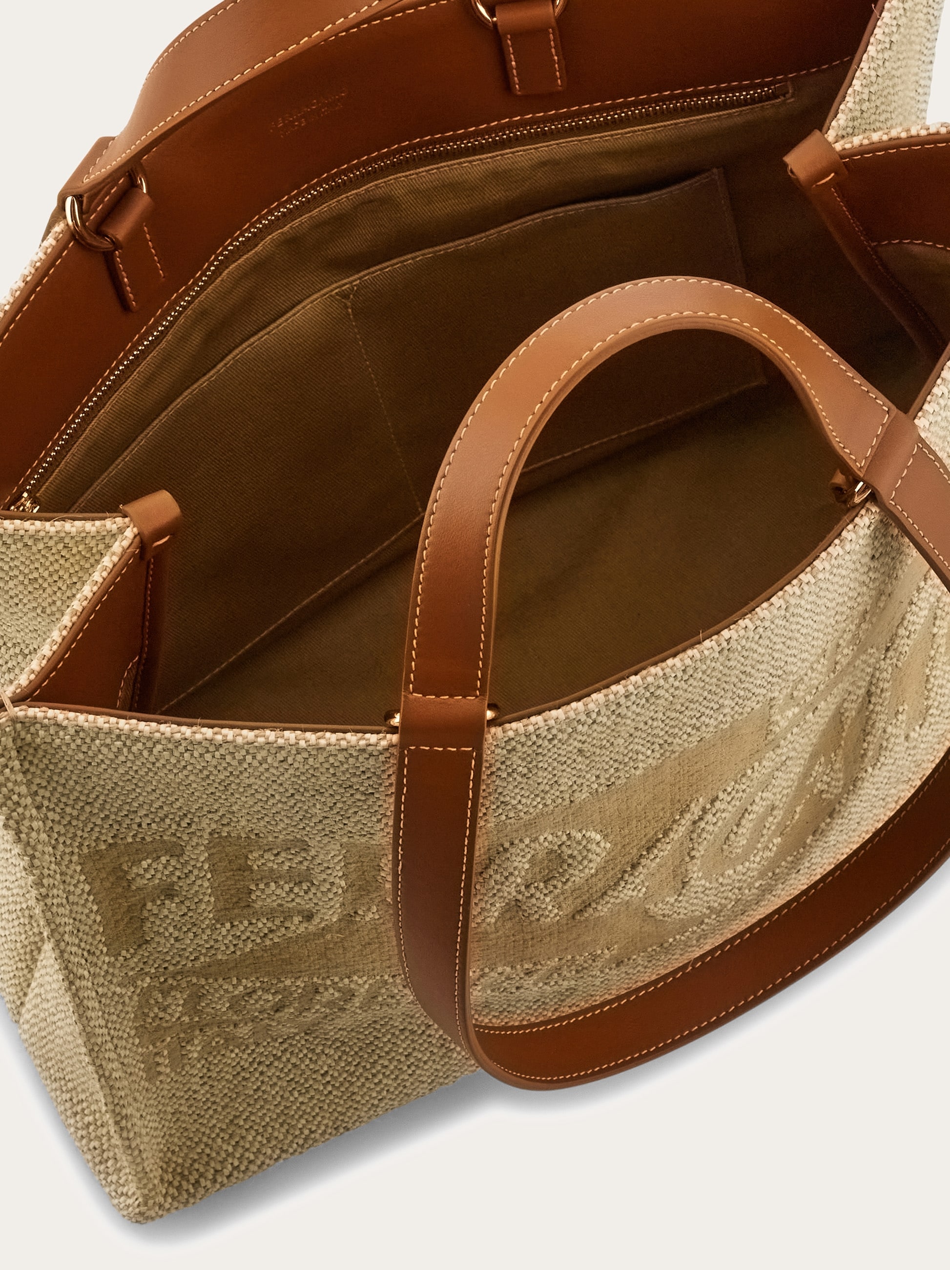 Tote bag with logo (L) - Women | Ferragamo