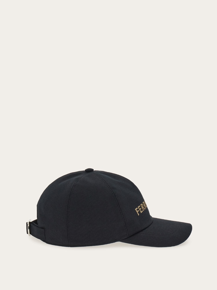 Gorra con firma bordada Gallery image 6