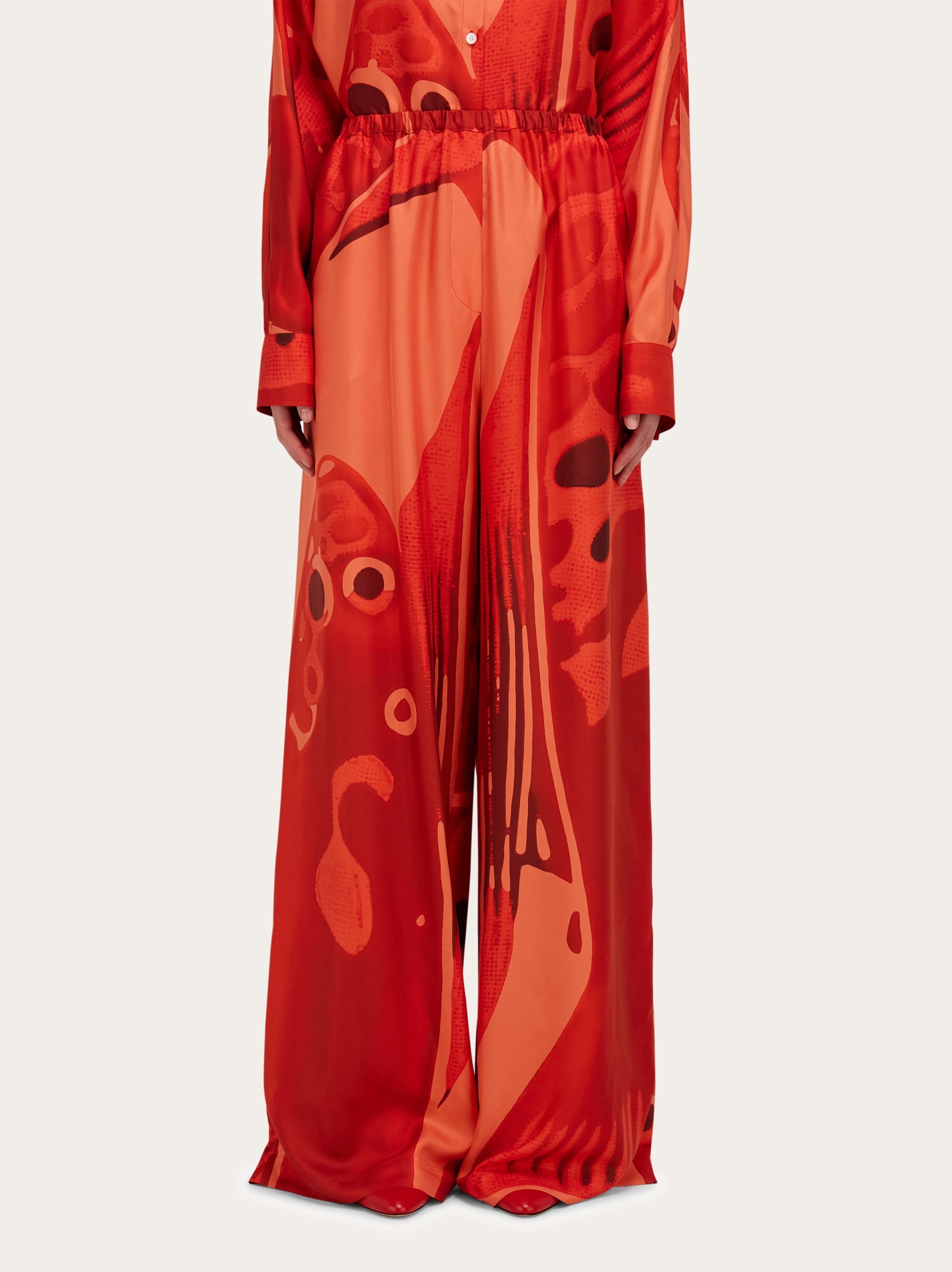パンツ FERRAGAMO FW25 Palazzo Silk pants (783412 CORALNEWRED) 783412_00_cart_r20.jpg