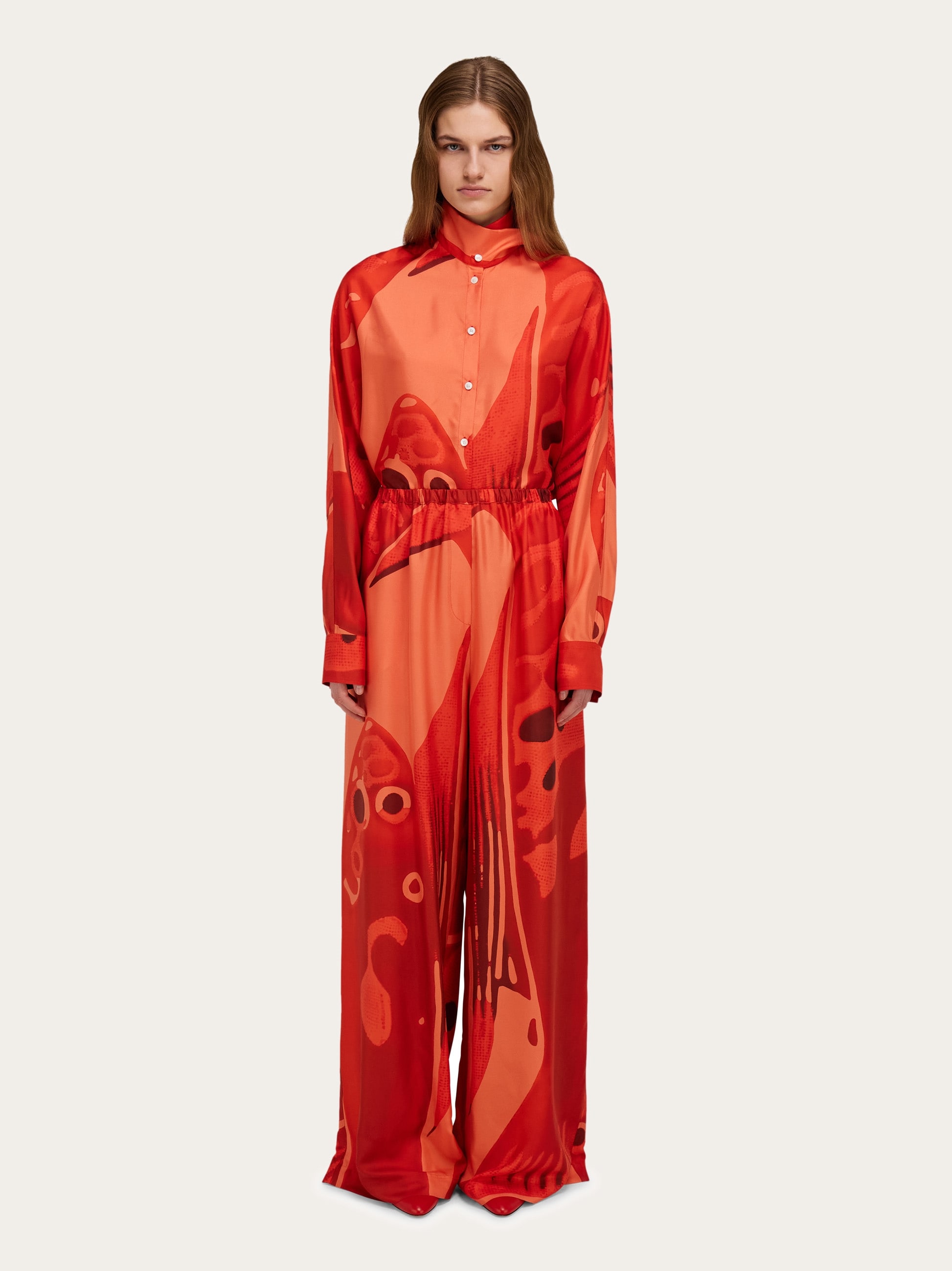 パンツ FERRAGAMO Palazzo Silk pants Ferragamo High-waisted pleated palazzo trousers | The