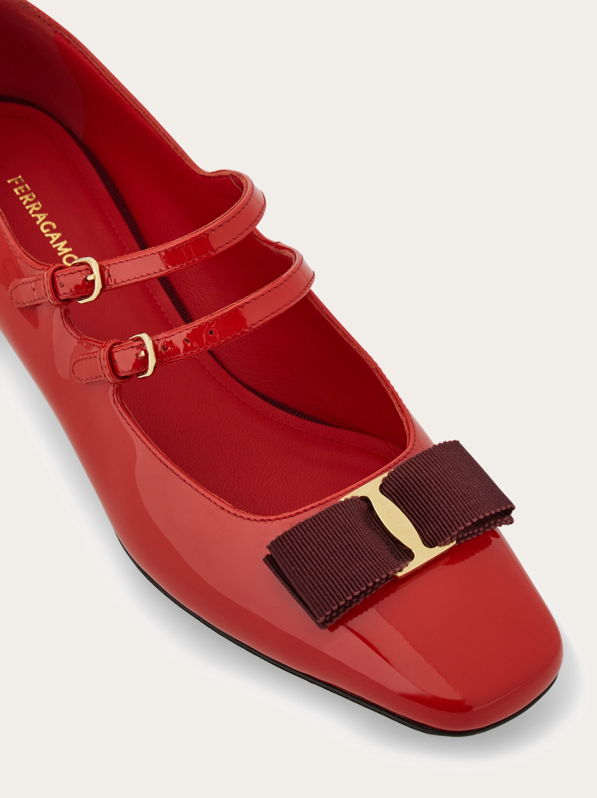 ☆FERRAGAMO☆ VARA レディースウォッチ RED♪ Vara bow Mary Jane - Women | Ferragamo