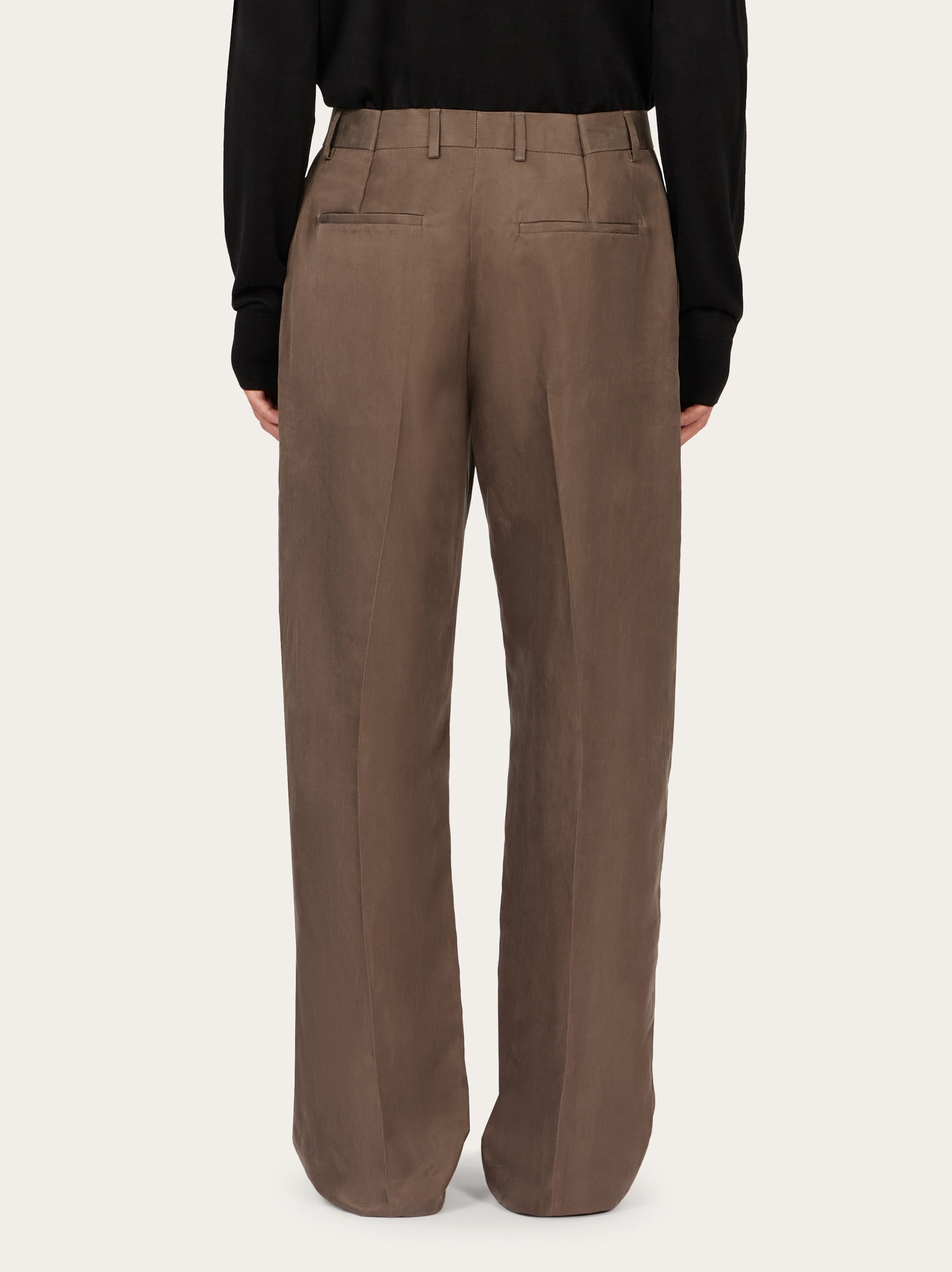 【送料&関税込】Ferragamo Frayed Cotton Trousers Ferragamo Flared Cotton Chino Trousers | Black | FARFETCH