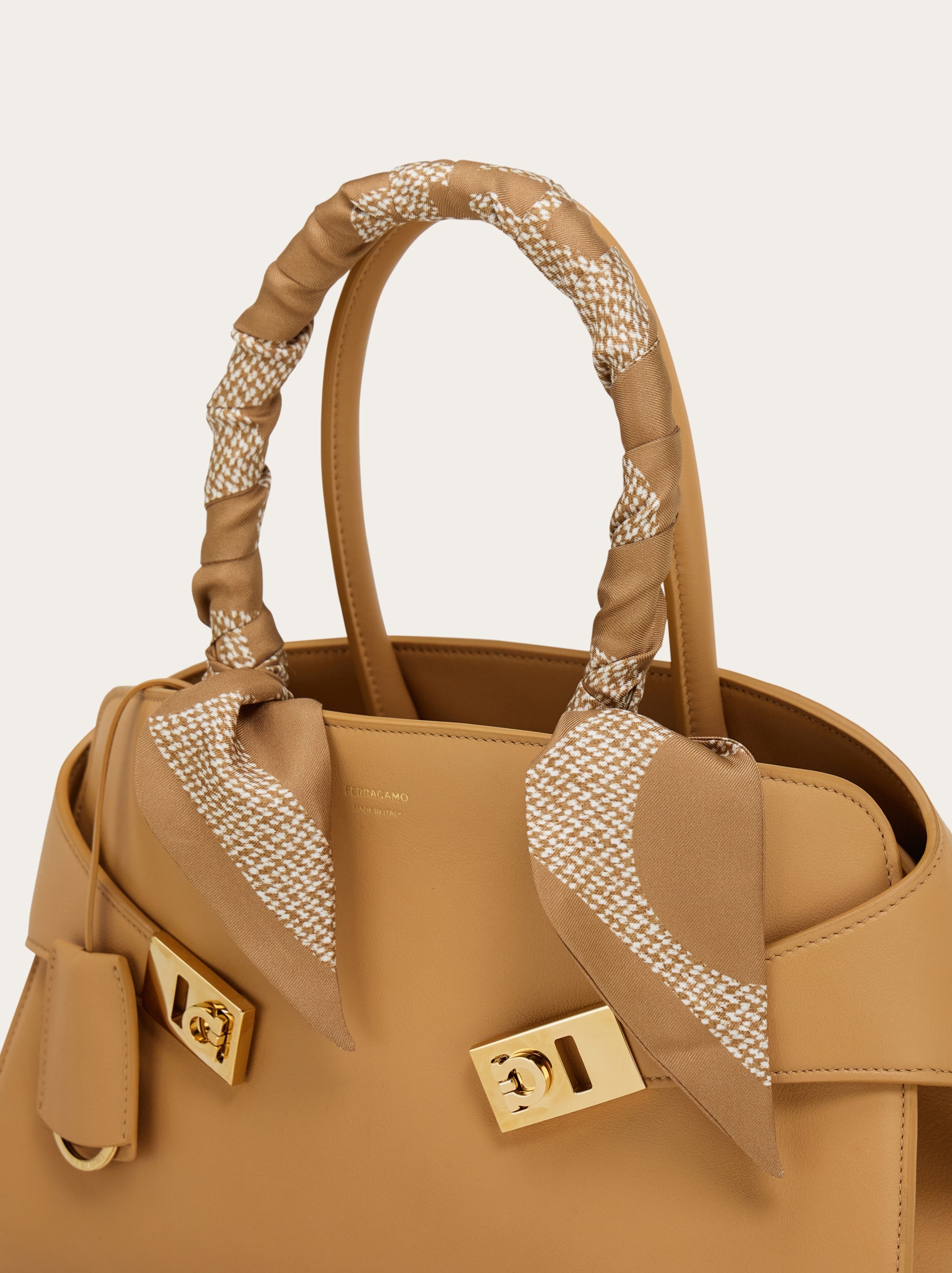 シルク バンドゥ - ウィメンズ | Ferragamo