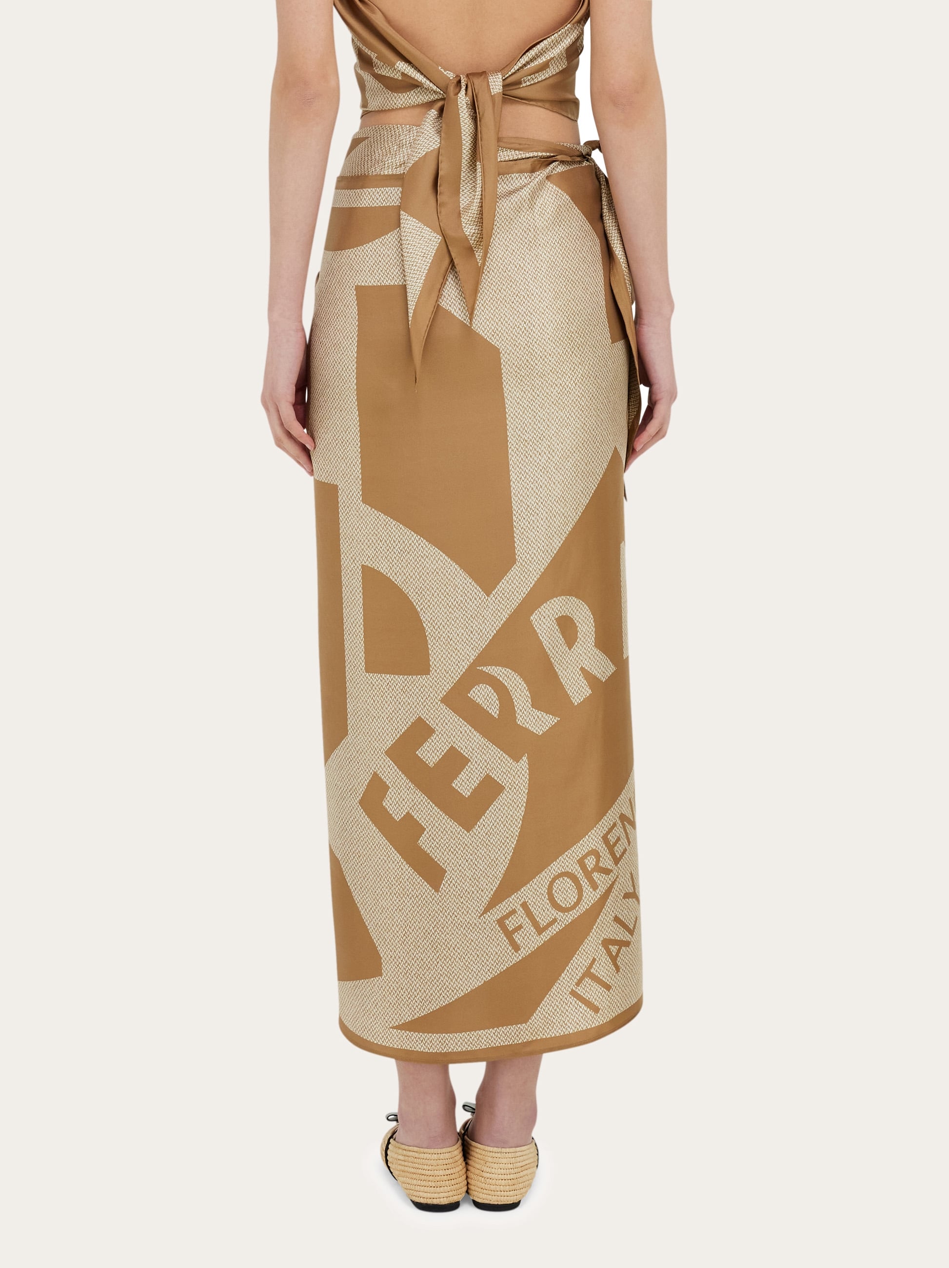 スカート Salvatore Ferragamo Camel Stretch Alpaca Blend Skirt スカート - ARTHUR FASHION WORLD