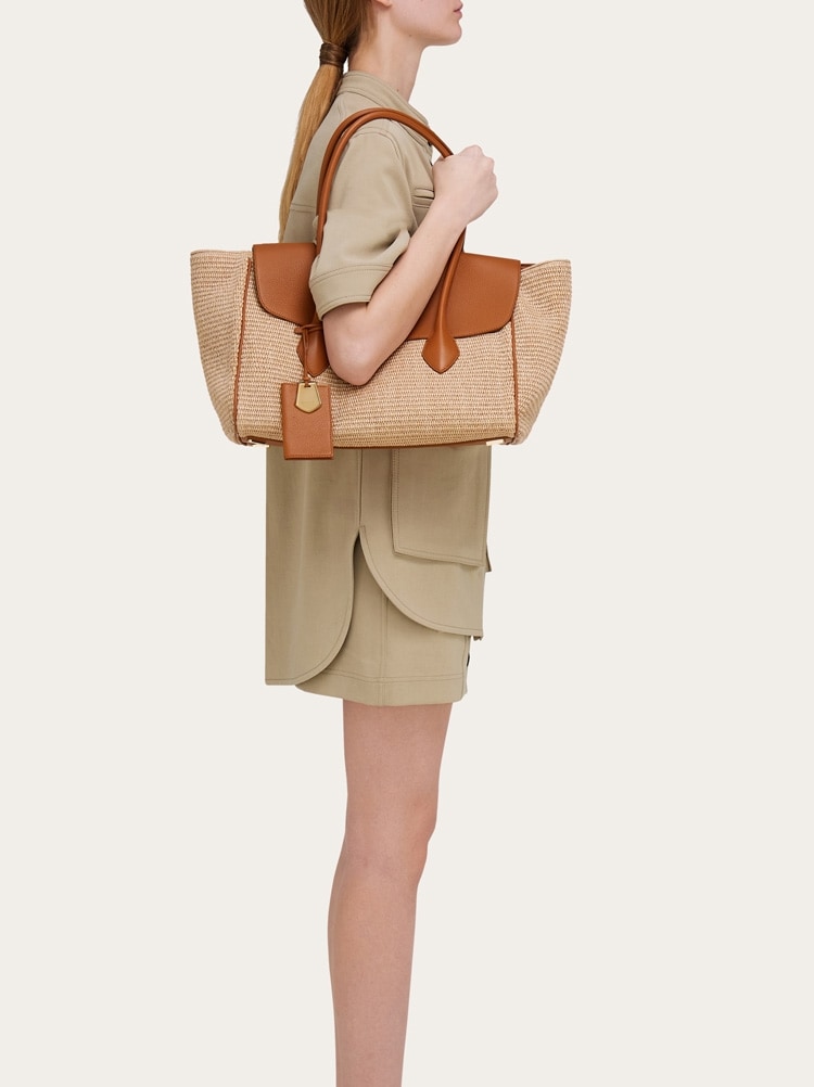 East-West tote bag (L) Gallery image 3