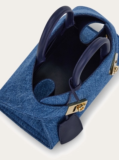 Hug handbag (XS) - Women | Ferragamo