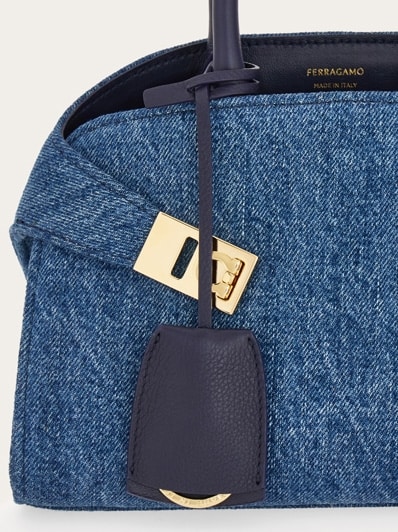 FERRAGAMO デニムレザー ハグ ミニ トップハンドルバッグ Hug handbag (XS) - Women | Ferragamo