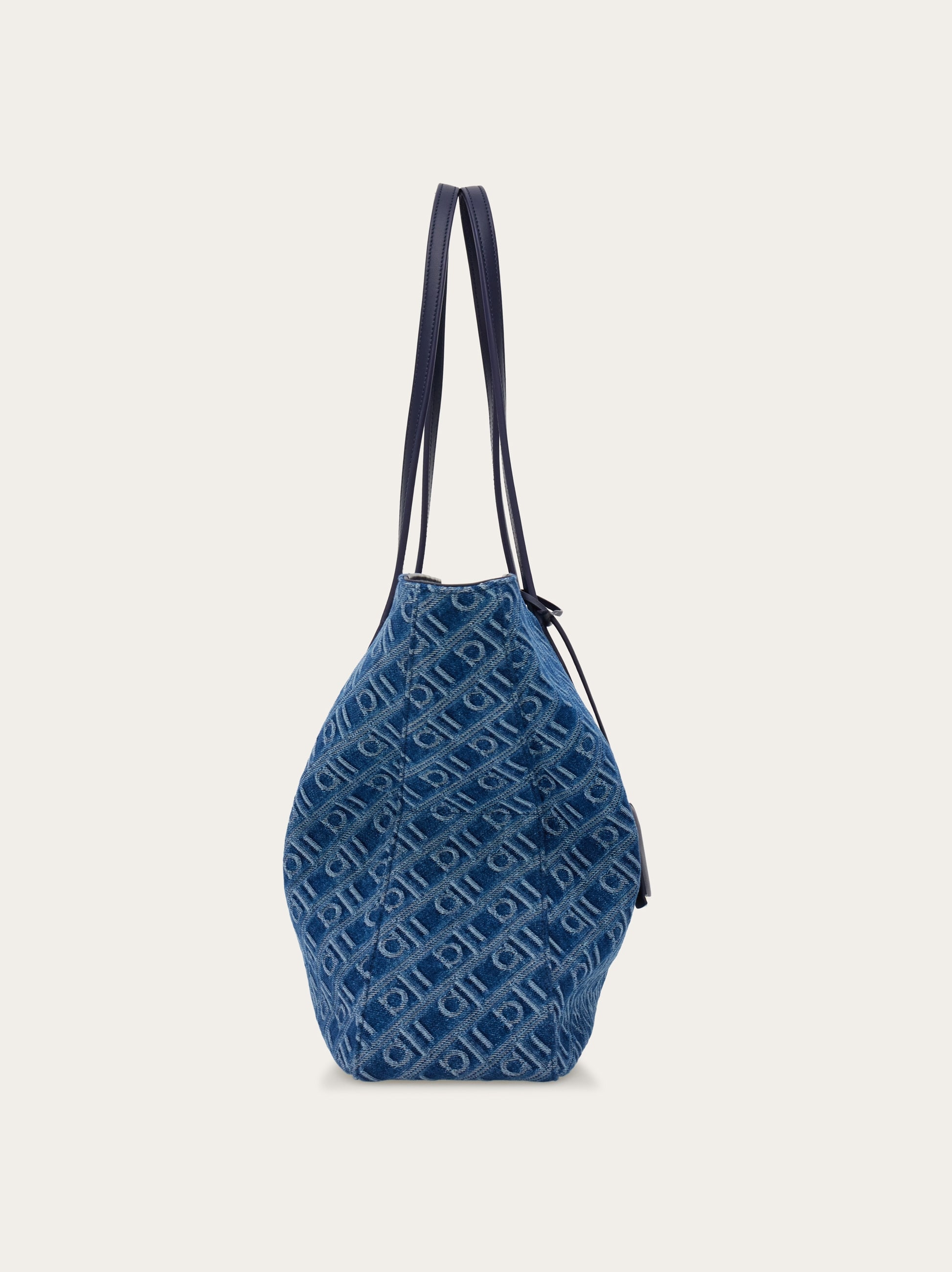 Ferragamo Monogram star-shaped tote bag (L) - Women | Ferragamo