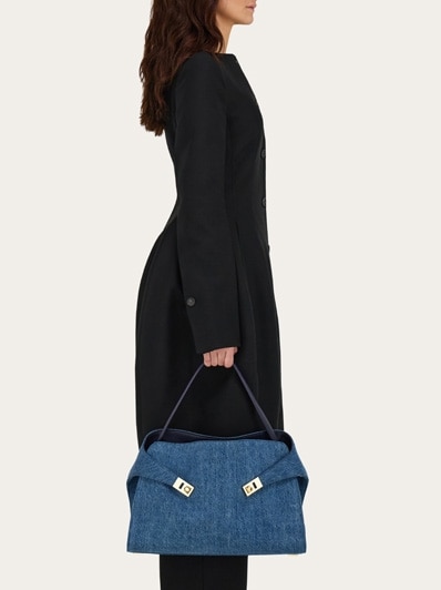 【関税&送料込】Ferragamo Borsa A Spalla Hug Soft M Borsa a spalla Hug soft (L) - Donna | Ferragamo