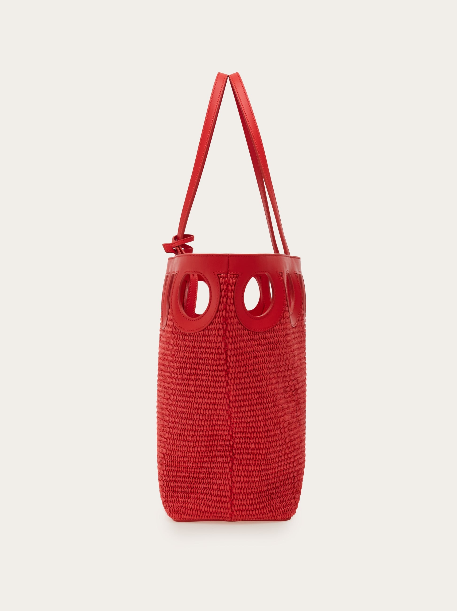 ☆関税込☆Ferragamo★GANCINI ロゴ トートバッグ★ New Ferragamo Studio Soft bag (L) - ウィメンズ | Ferragamo