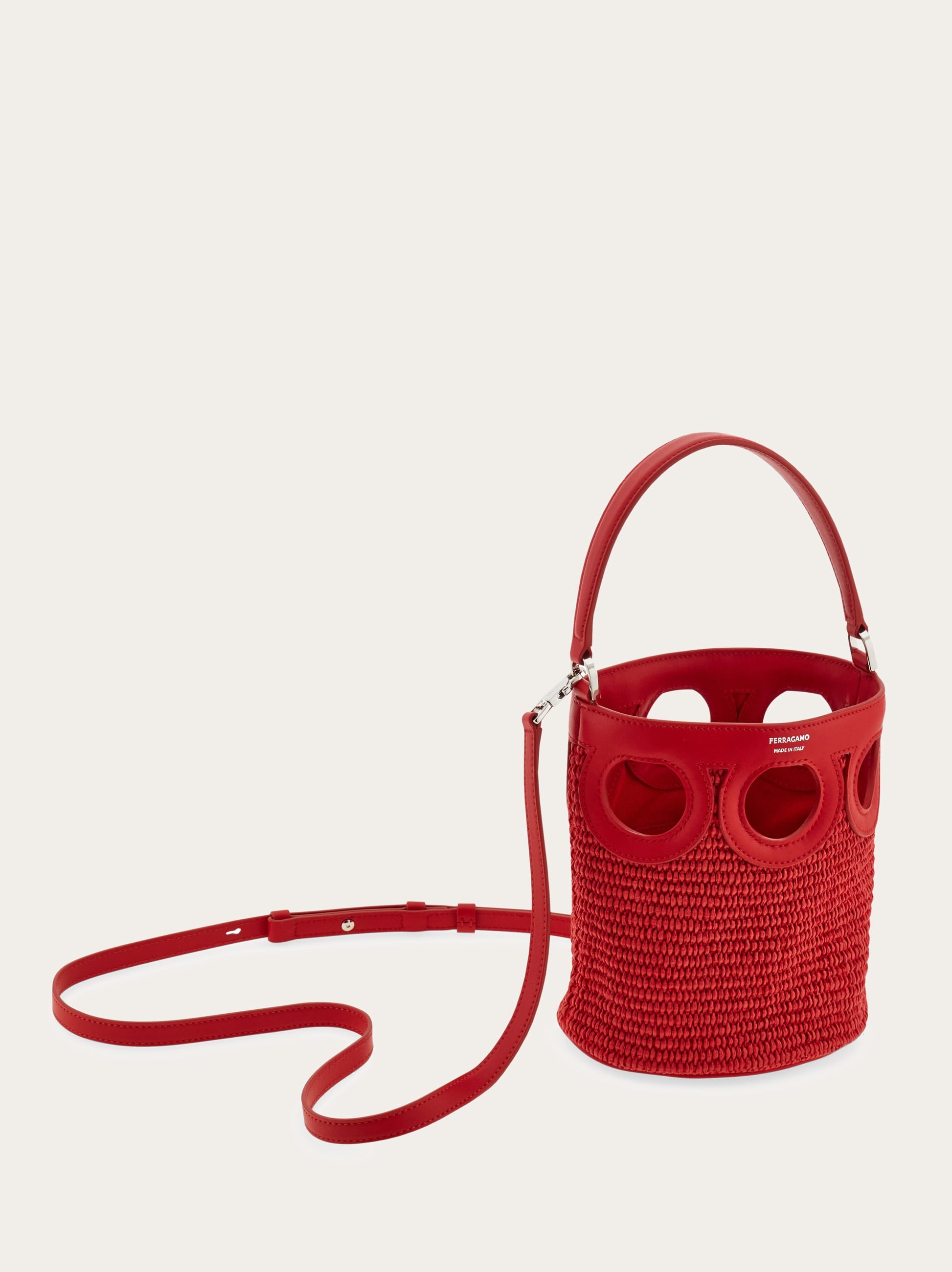 【SALVATORE FERRAGAMO】GANCINI BUCKET BAG Gancini outline bucket bag (XS) - Women | Ferragamo