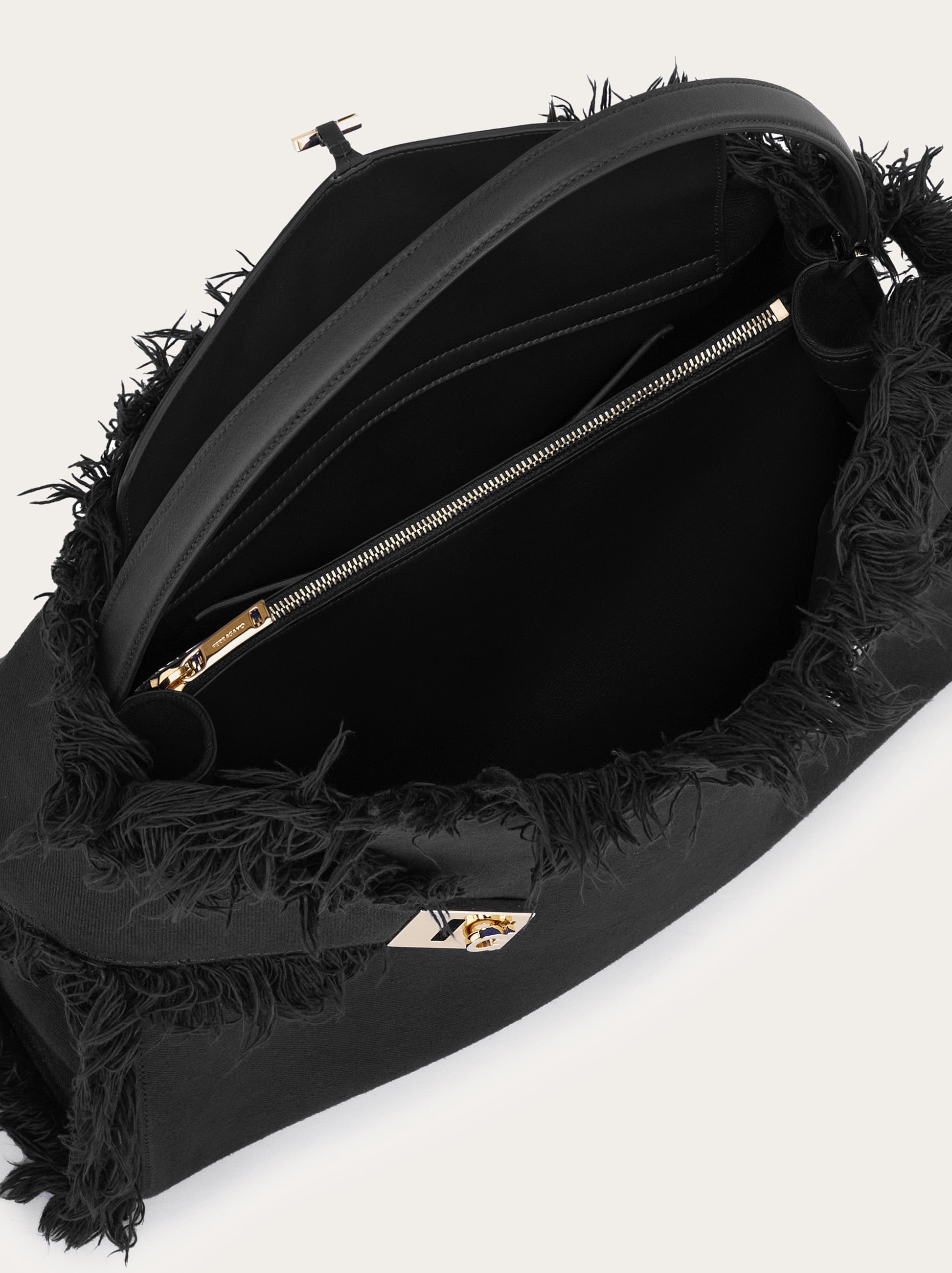 【VIP価格】FERRAGAMO Soft Shoulder Bag Hug soft bicolor shoulder bag (L) - Women | Ferragamo