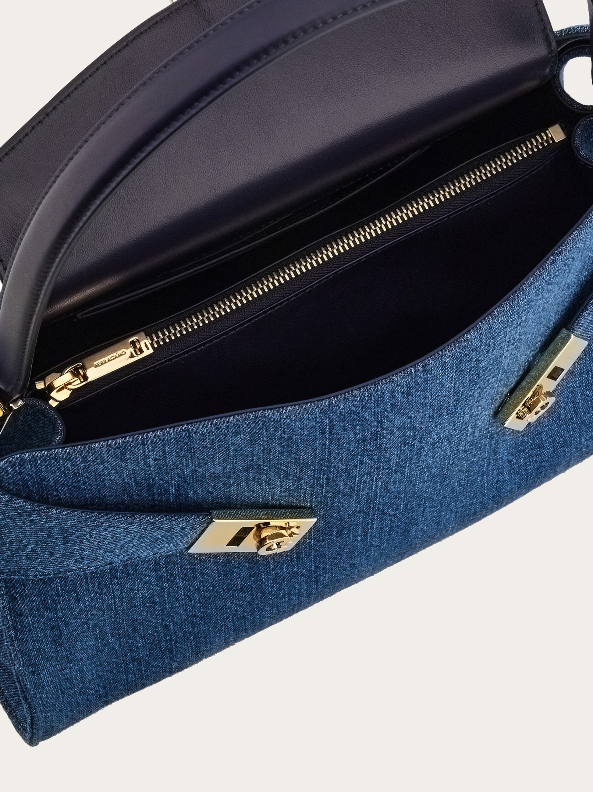 Hug ソフト ワンショルダーバッグ(M) - ウィメンズ | Ferragamo