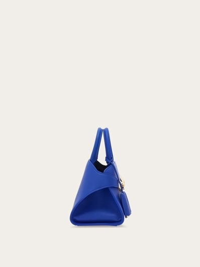 ★国内発送★【Ferragamo】Hug ハンドバッグ (XS) Hug ハンドバッグ(XS) - ウィメンズ | Ferragamo