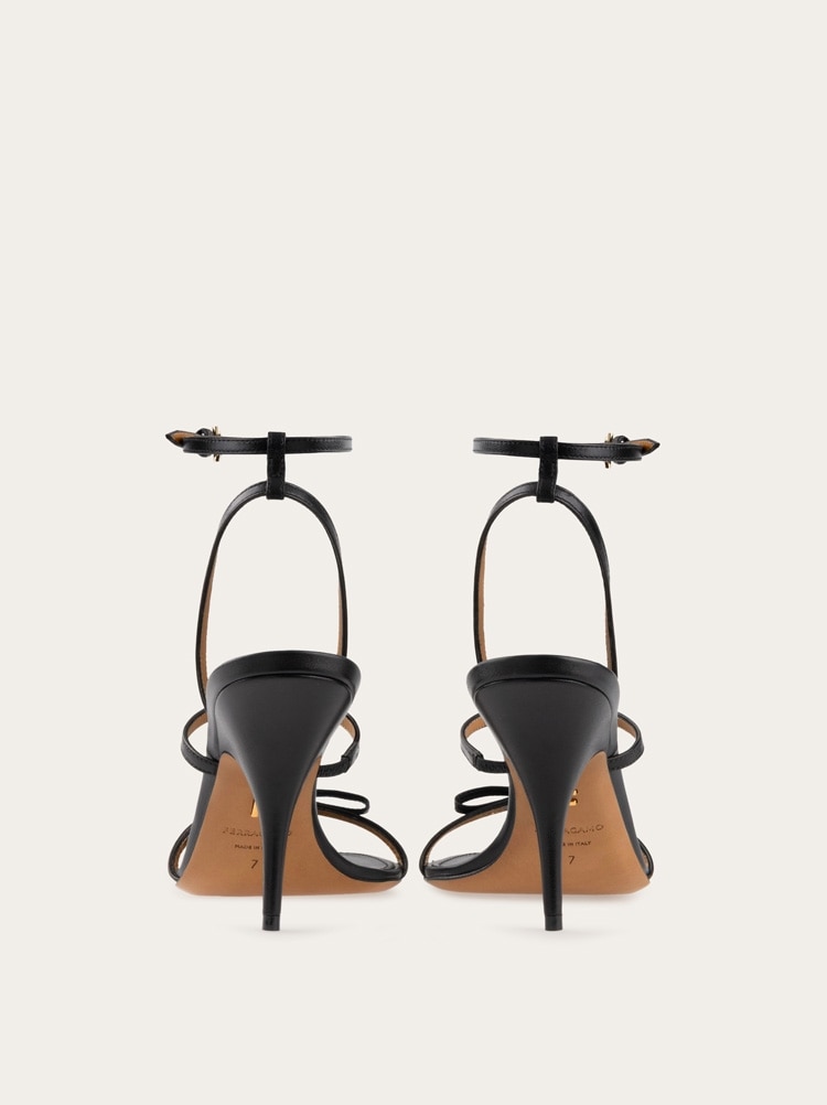 Strappy sandal with mini bow Gallery image 4