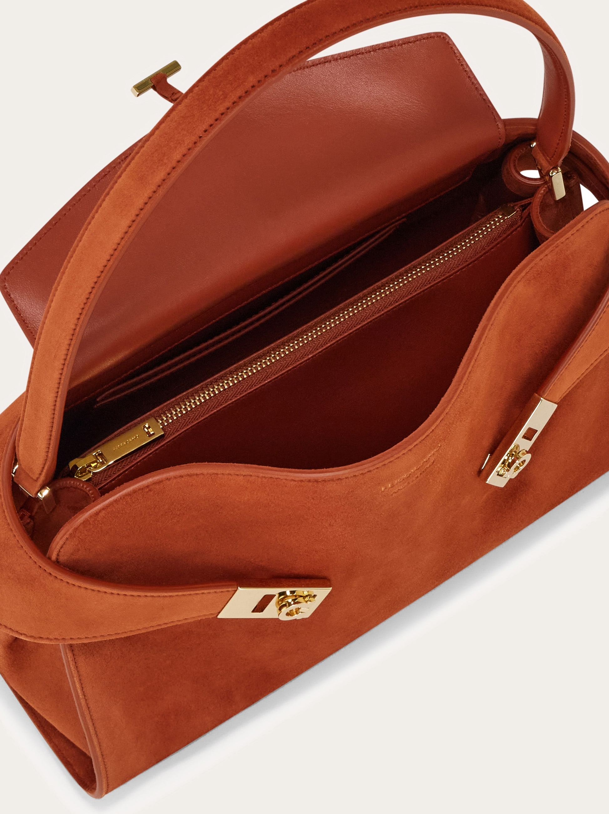 Hug ソフト ワンショルダーバッグ - ウィメンズ | Ferragamo
