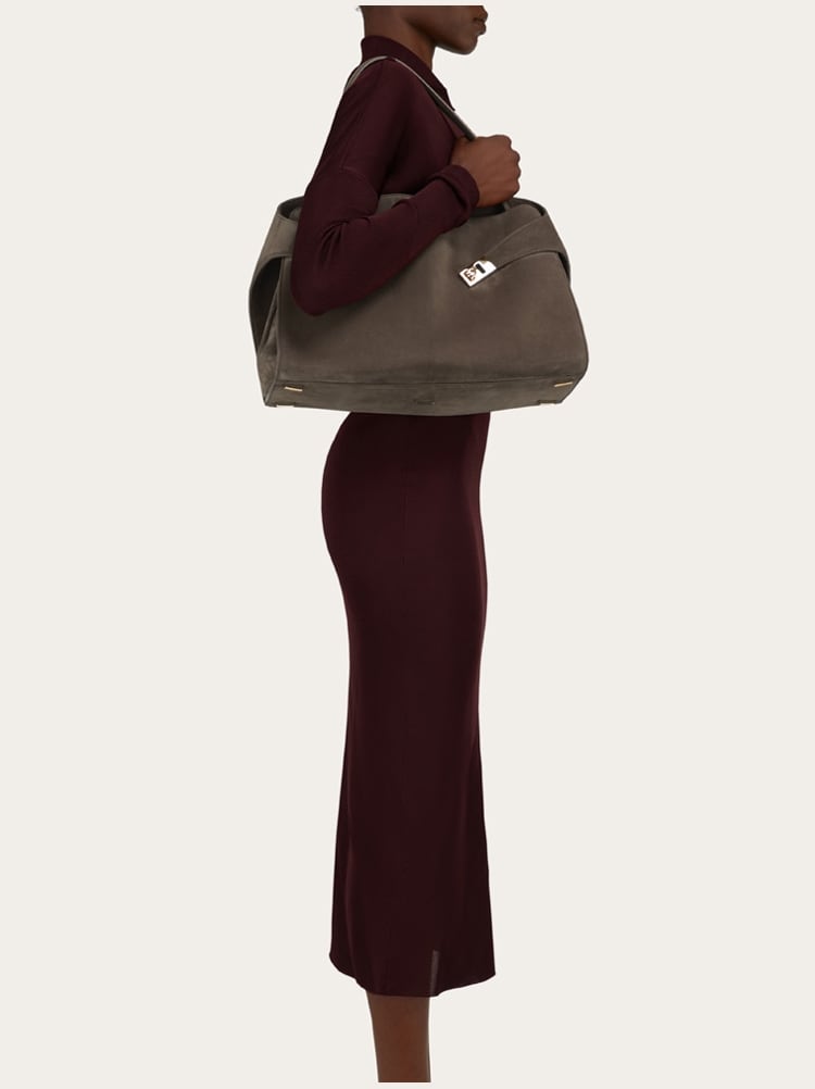 Bolso de hombro Hug soft (L) Gallery image 3