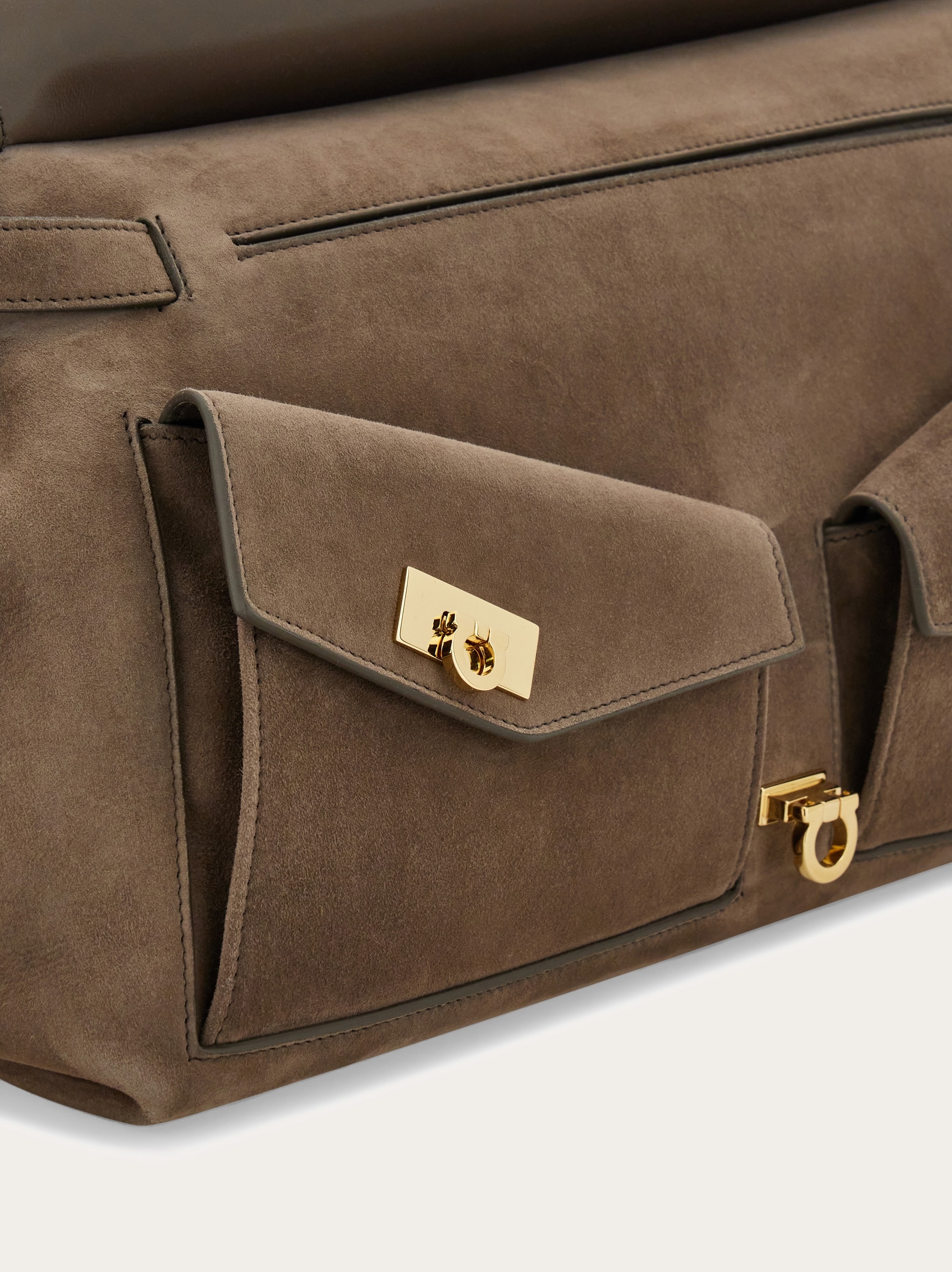 Hug マルチポケット クロスボディバッグ - ウィメンズ | Ferragamo