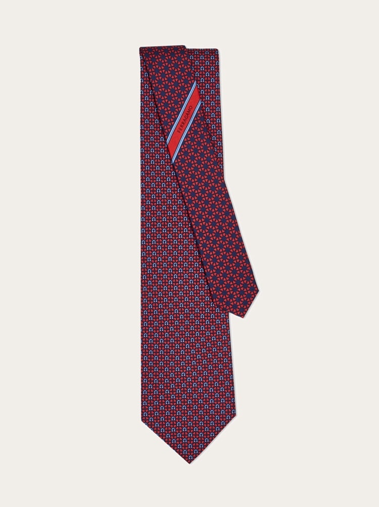 Corbata de seda estampado Gancini y corazones Gallery image 3