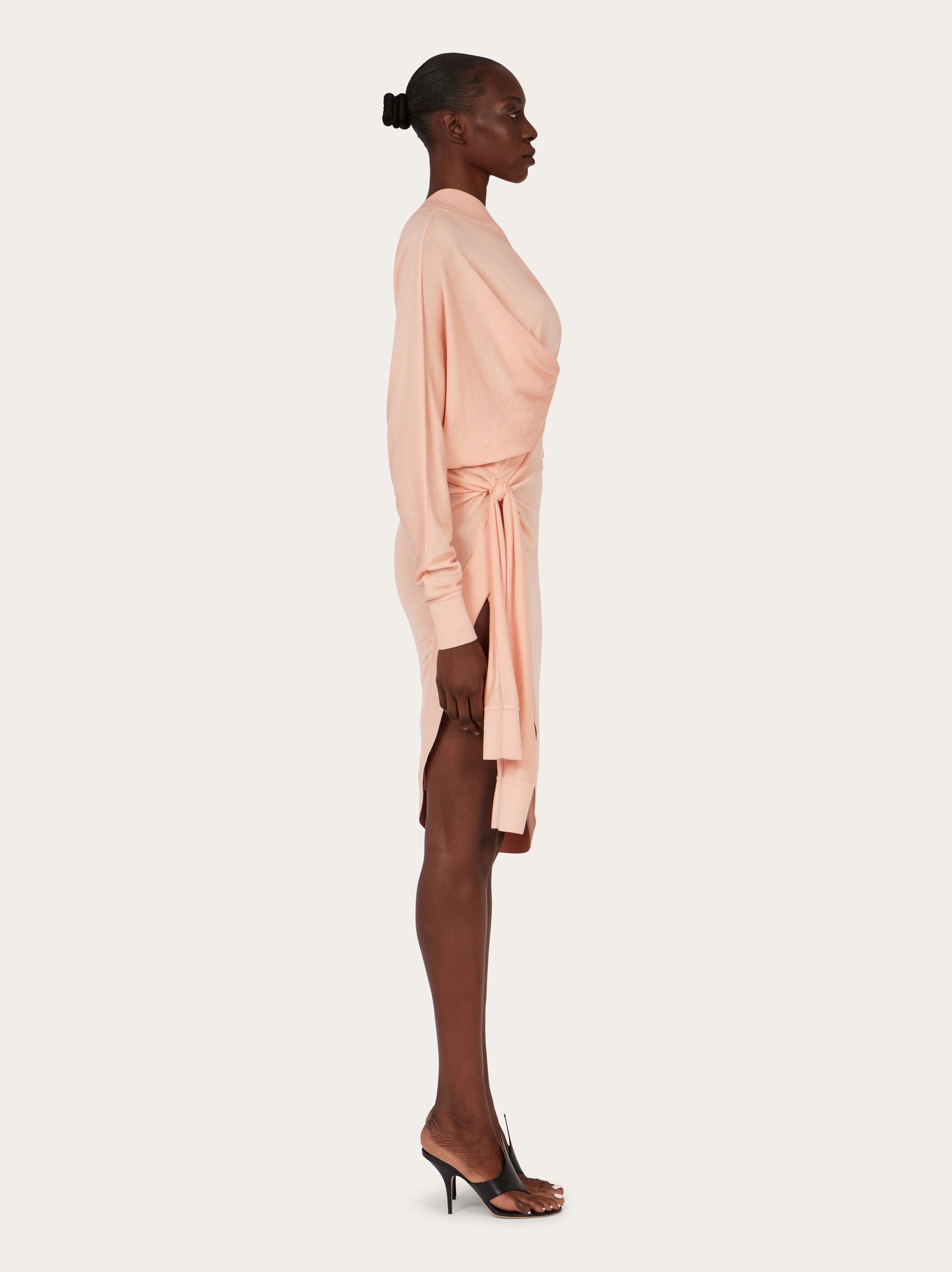 ワンピース FERRAGAMO FW23 Asymmetrical dress (0765105 COCOA) Asymmetric knitted dress - Women | Ferragamo