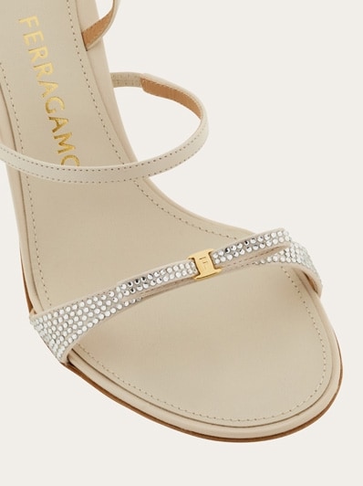 関税込★VIP価格【FERRAGAMO】アリエル 95 ハイヒール 関税込☆VIP価格【FERRAGAMO】アリエル 95 ハイヒール