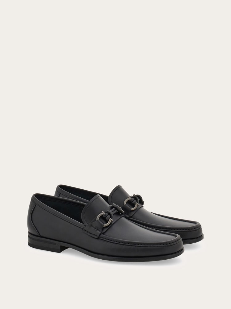 VMPD7-623-27 Salvatore Ferragamo ローファー Deconstructed loafer with Gancini ornament - Men | Ferragamo