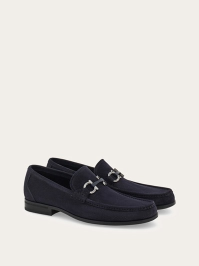 SALVATORE FERRAGAMO カンチニ スリンクハック サンタル Amazon.com | Salvatore Ferragamo Women's 55mm Gancini-buckle
