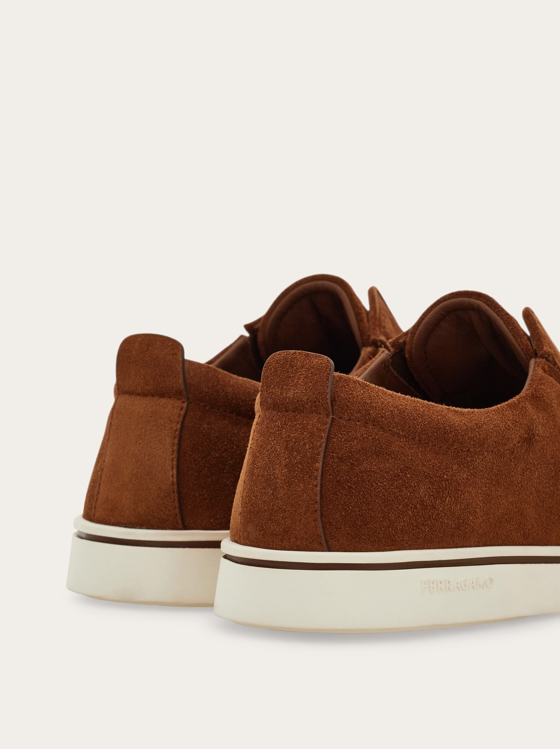 Salvatore Ferragamo スポーツシューズ ブラウン 中古・古着通販】Salvatore Ferragamo (サルヴァトーレ フェラガモ