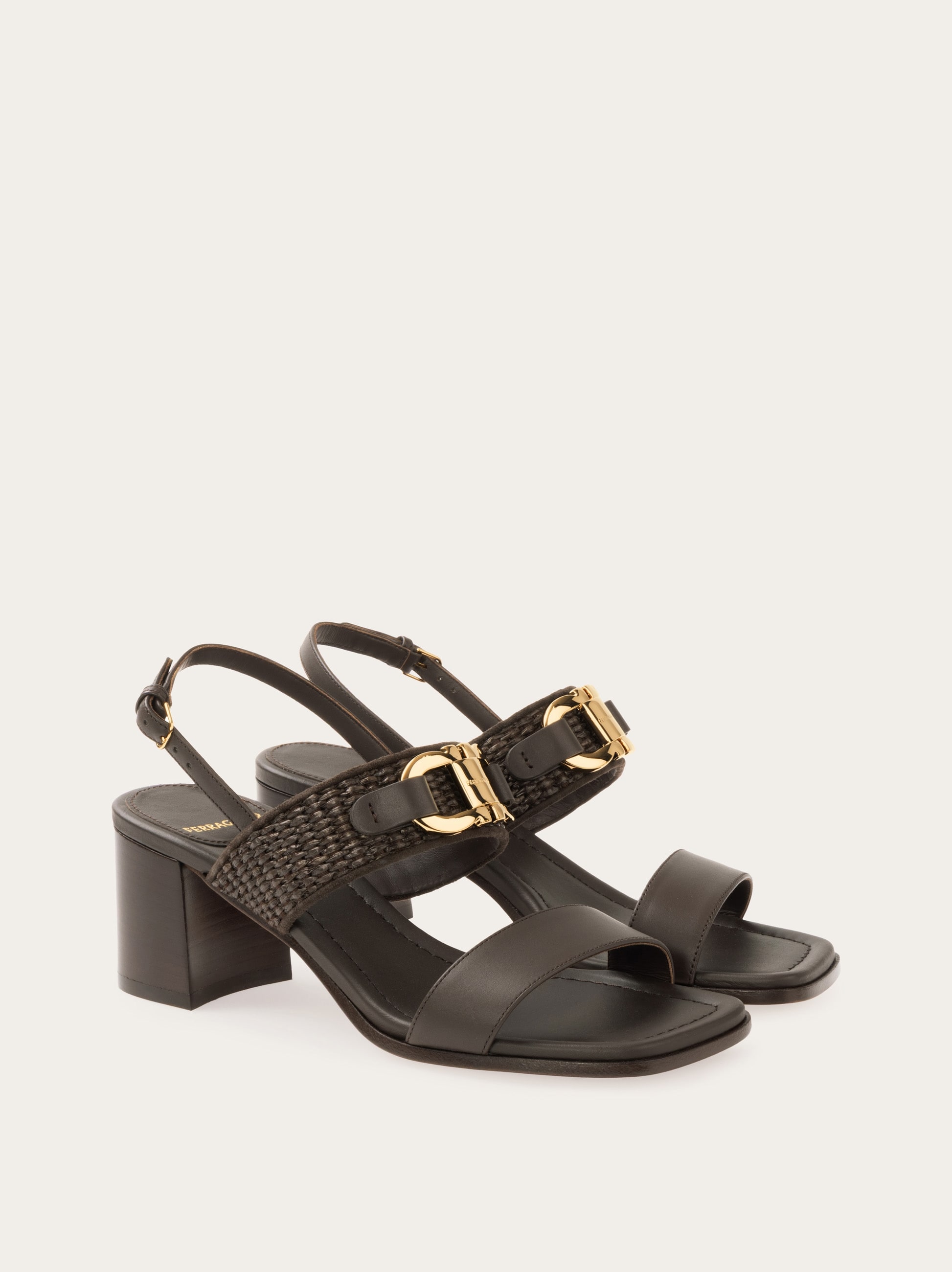 【送料&関税込】Ferragamo Gancini-buckle Square-toe Sandals Ferragamo Gancini-buckle Square-toe Sandals | italist