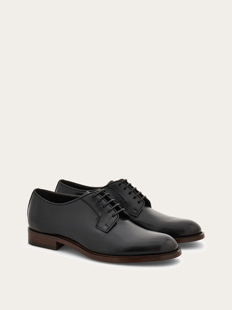 Derby shoe Gallery image 2