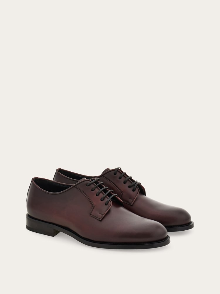 Derby shoe Gallery image 2