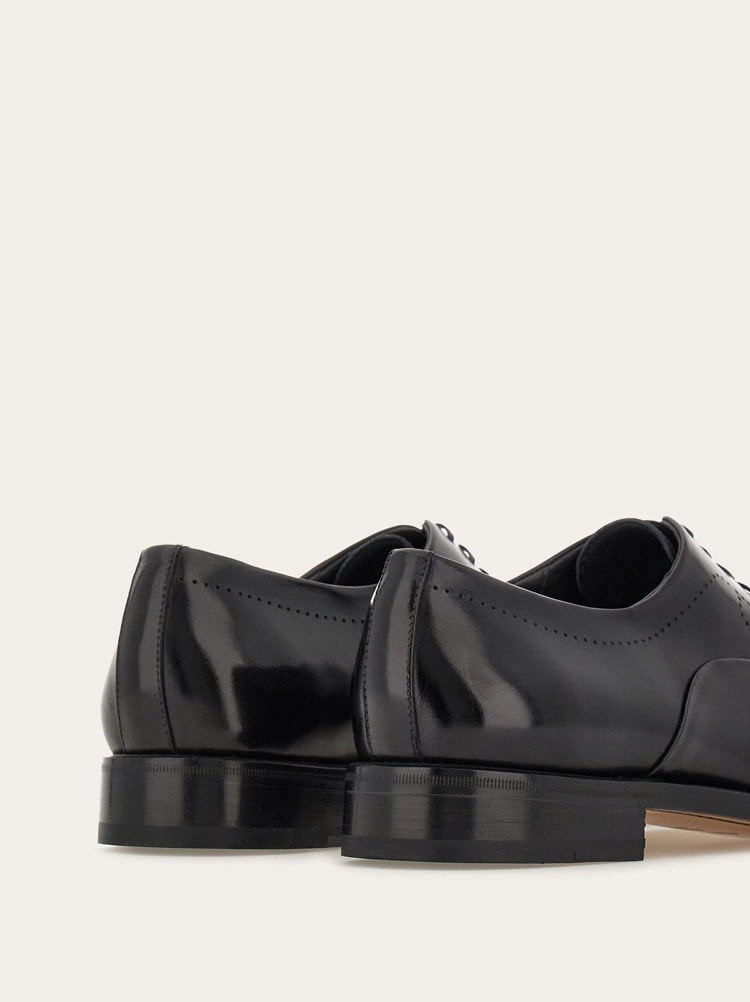 Tramezza Oxford with toe cap Gallery image 4