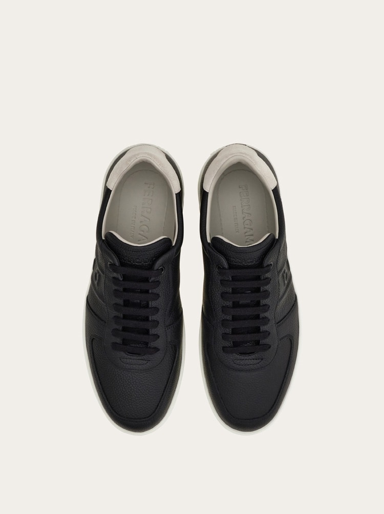 Low-top sneaker Gallery image 3