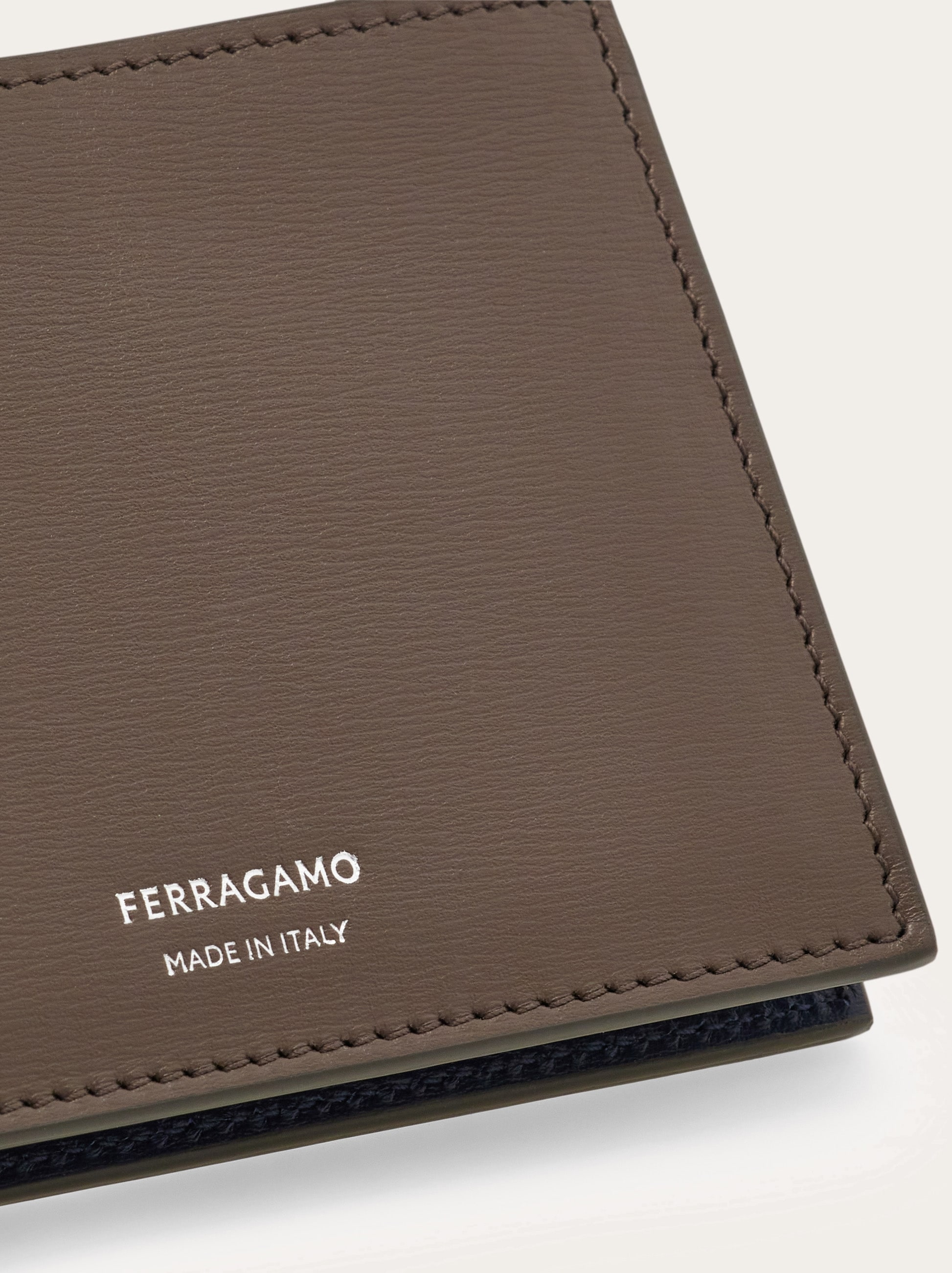 Classic wallet - Men | Ferragamo