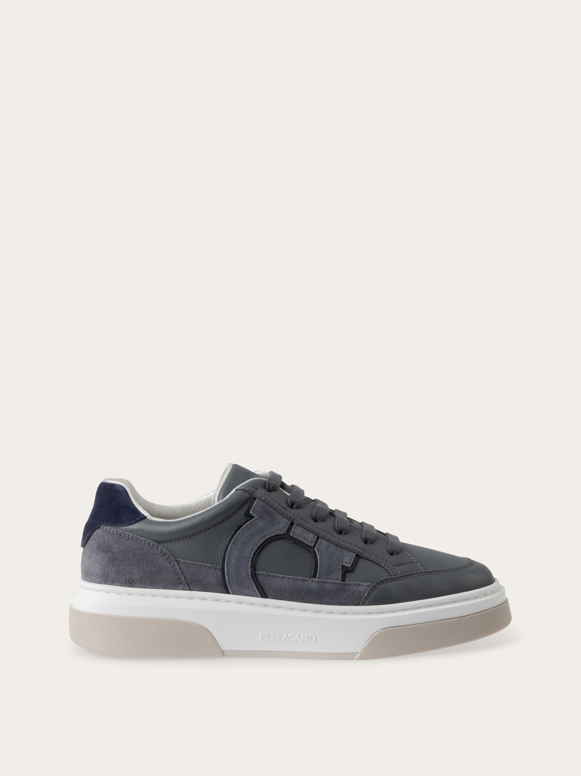 【送料&関税込】Ferragamo gancini Low-top Sneakers Low top sneaker with signature - Men | Ferragamo