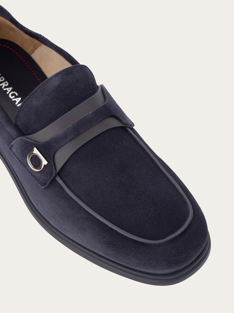 ローファー・オックスフォード Ferragamo GANCINI DESTRUCTURED LOAFERS Ferragamo Women Gancini Destructured Loafers In Black | ModeSens