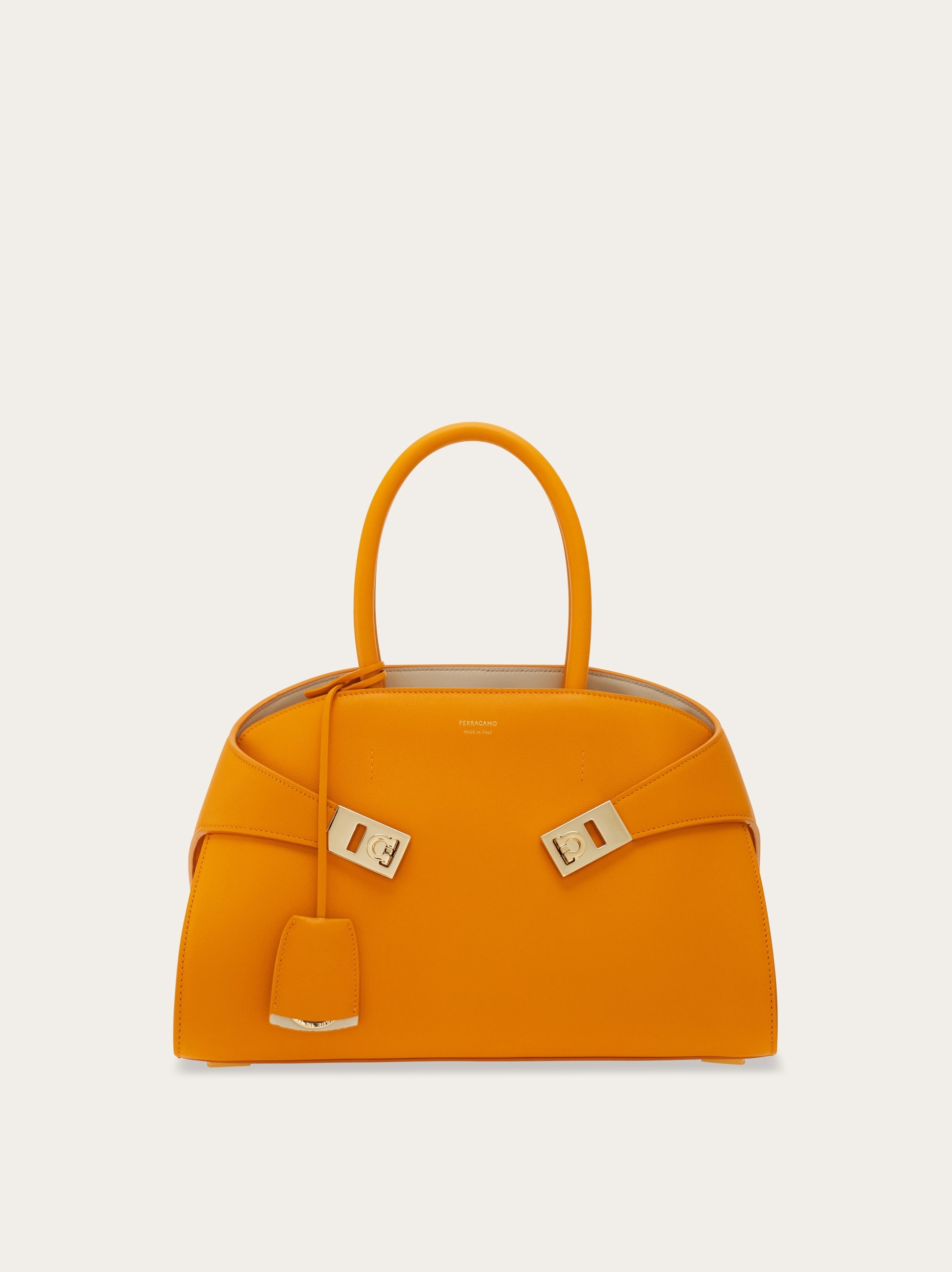 Hug ハンドバッグ(M) - ウィメンズ | Ferragamo