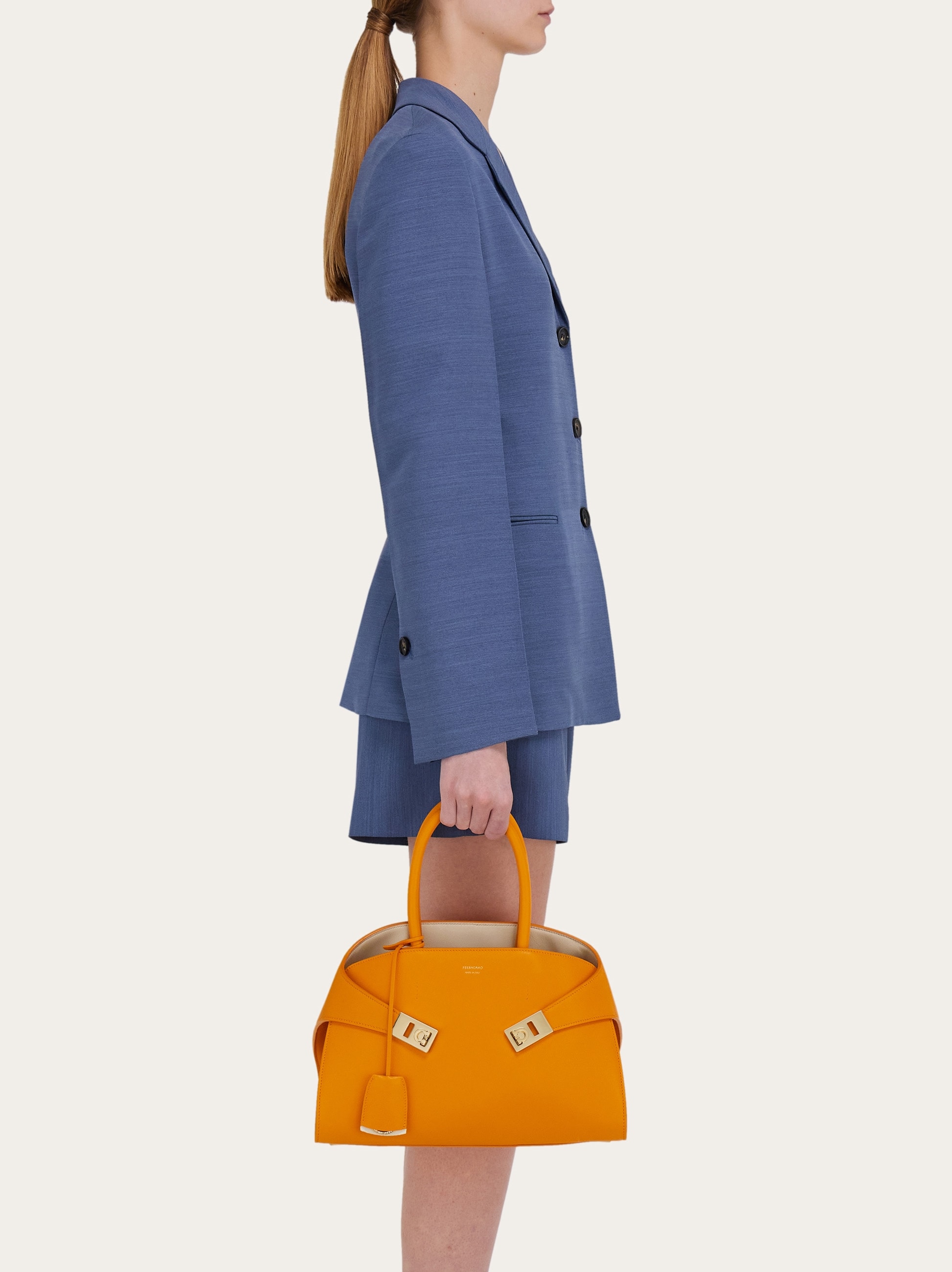【★完売必至★】 Salvatore Ferragamo ☆ Hug ハンドバッグ ☆完売必至☆】Salvatore Ferragamo ☆ Hug ハンドバッグ