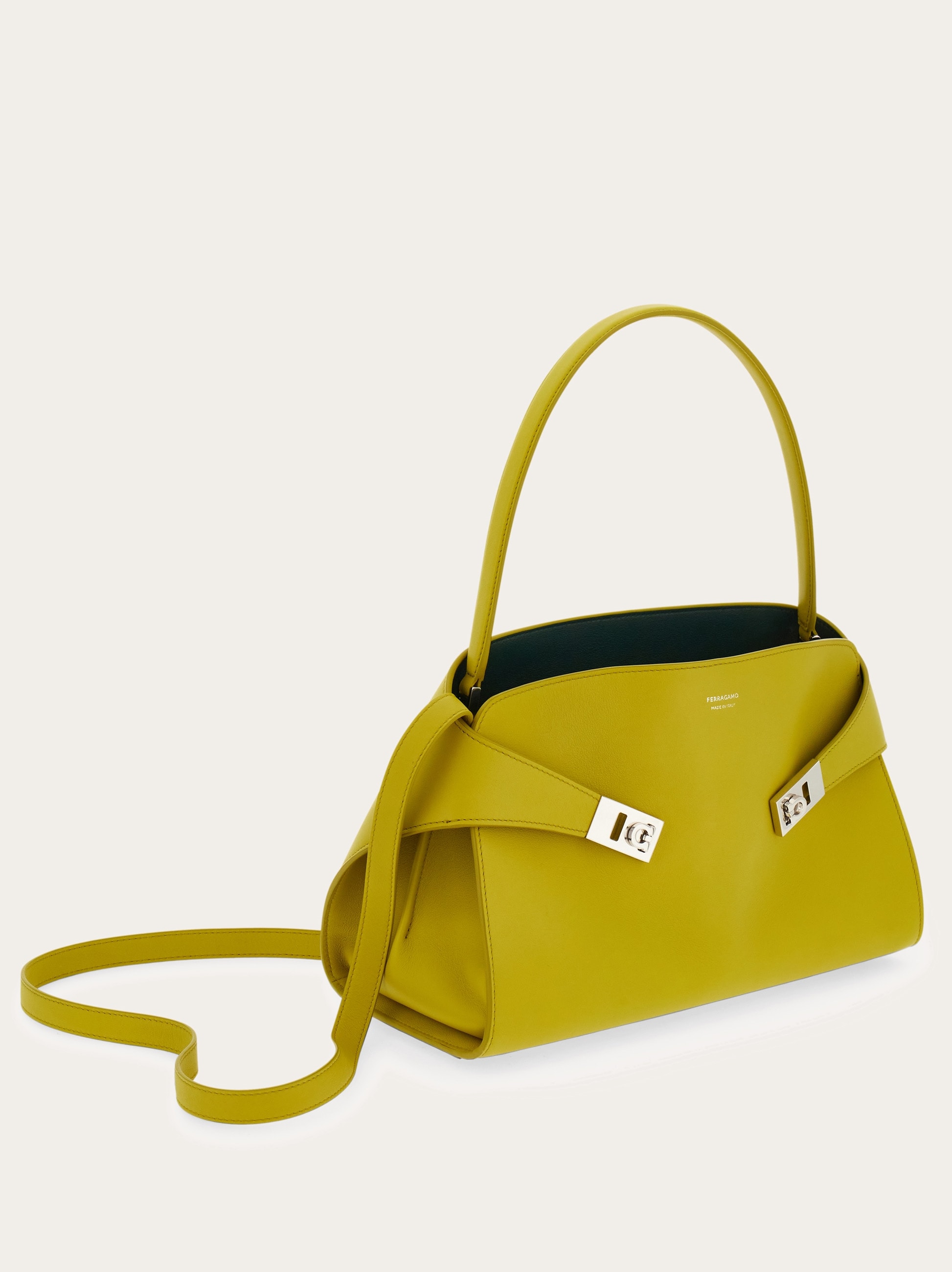 いえうお FERRAGAMO＊Hug ソフト バイカラー ワンショルダーバッグ