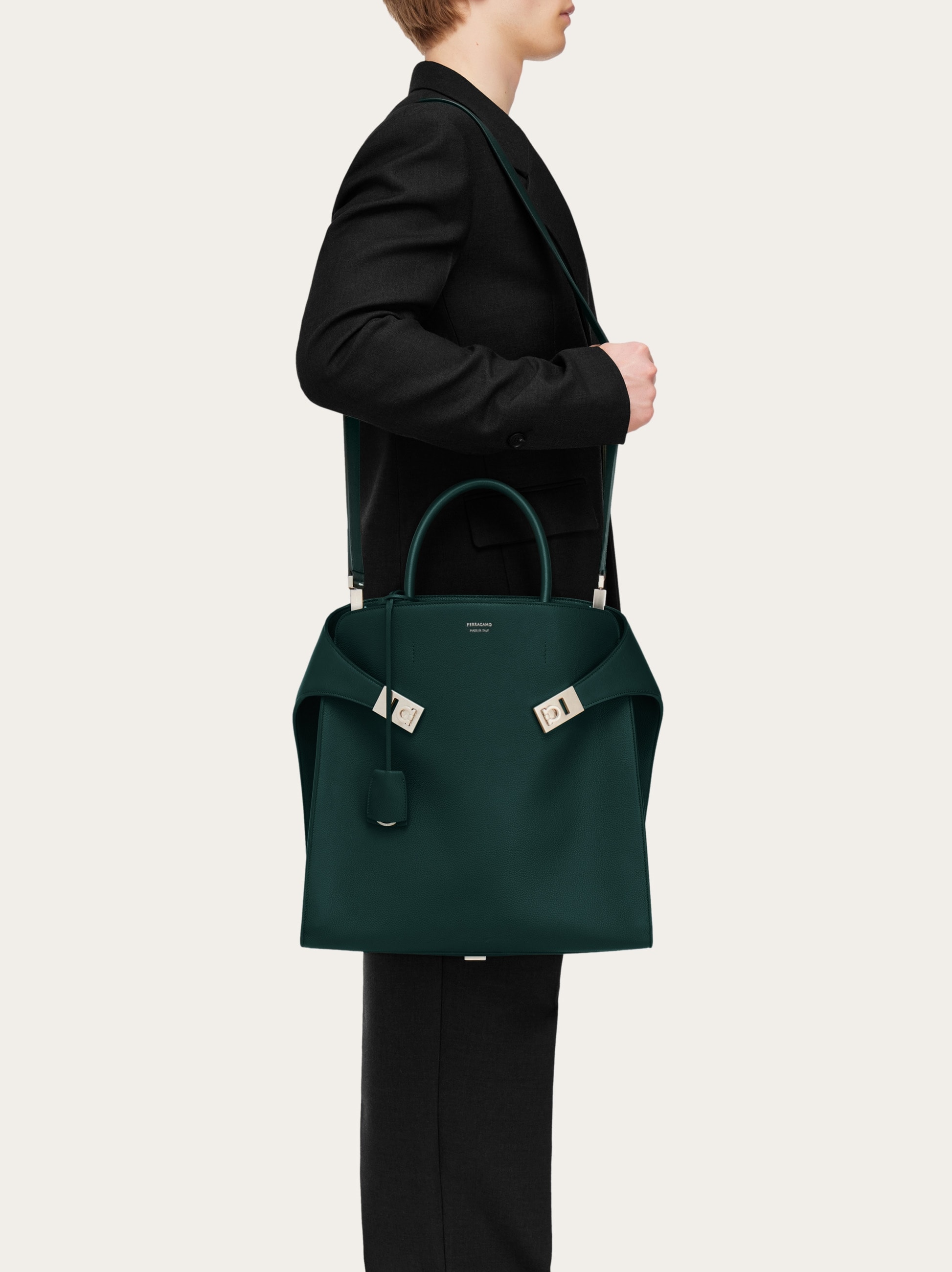 Hug tote bag - Men | Ferragamo