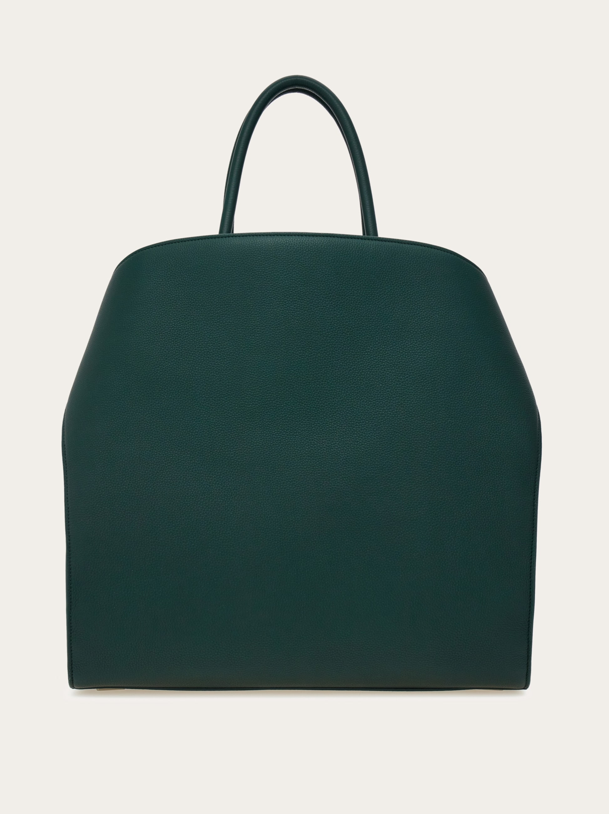 【送料&関税込】Ferragamo Hug Large Tote Bag Hug handbag (L) - Women | Ferragamo