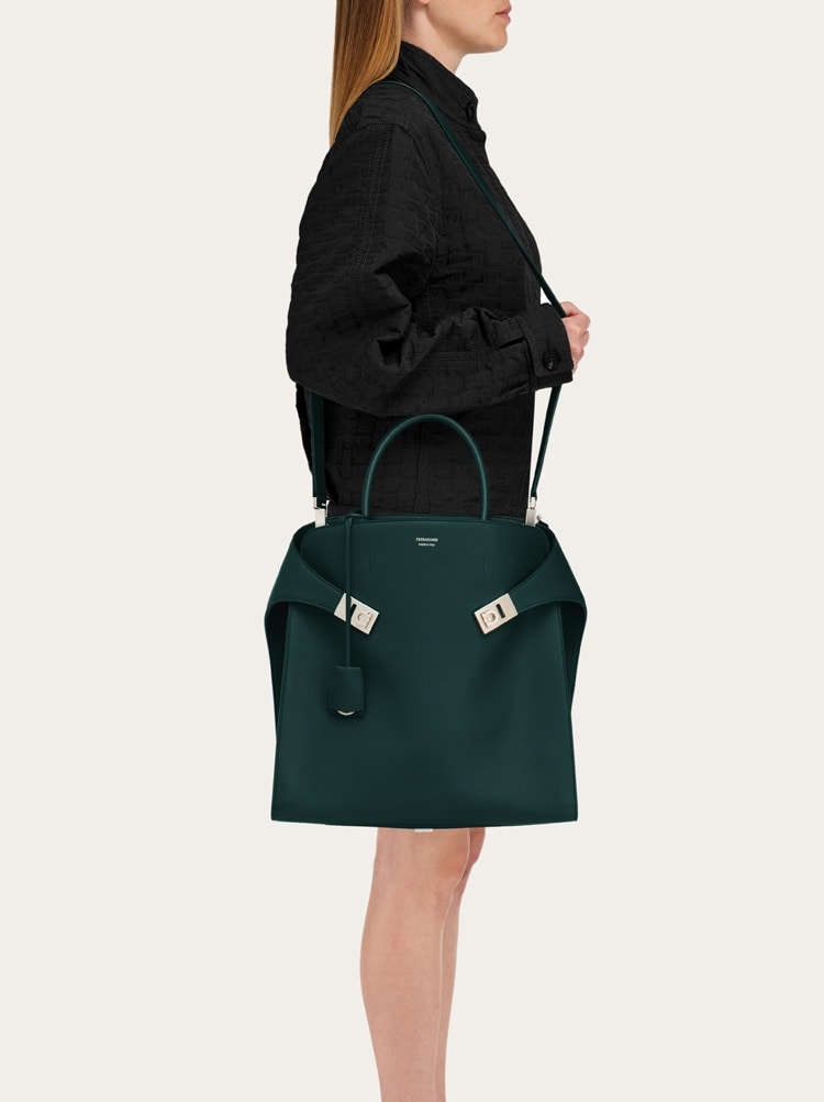 Hug tote bag Gallery image 9