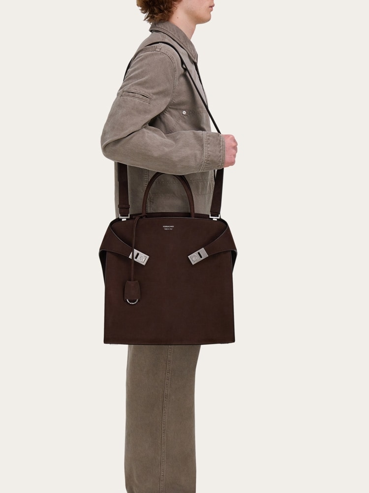 Hug Totebag Gallery image 9