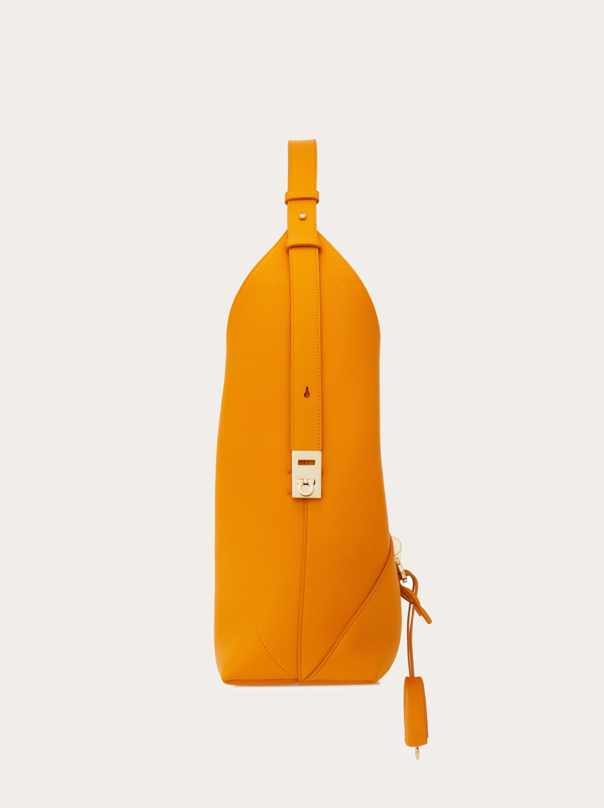 Ferragamo♪SALE♪0769554 V-shaped hobo bag (M) - Women | Ferragamo