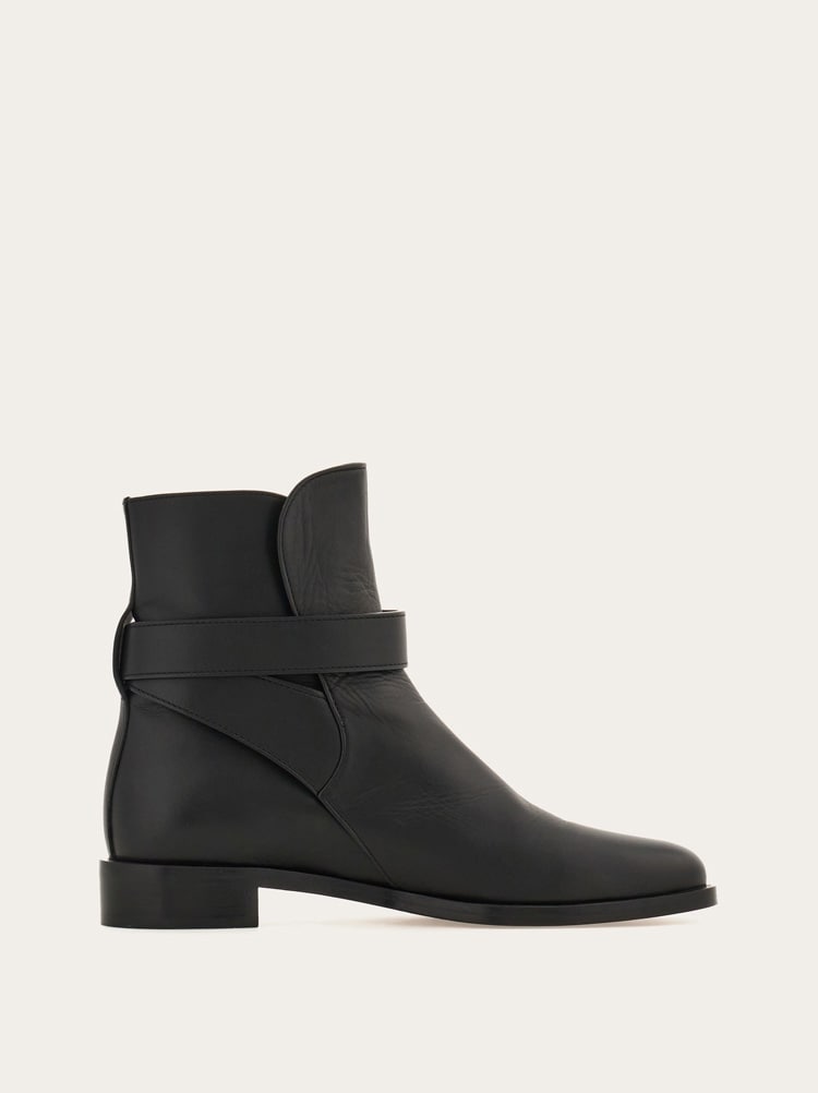 Hug buckle ankle boot Gallery image 6