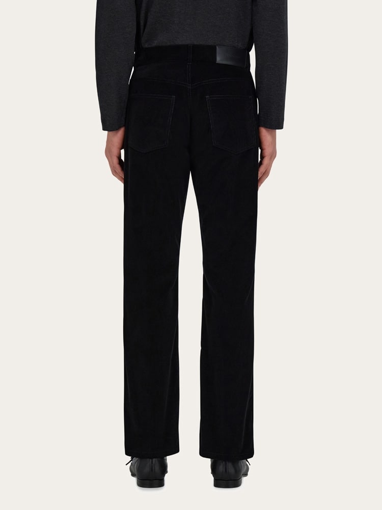 Pantalone in velluto millerighe Gallery image 4